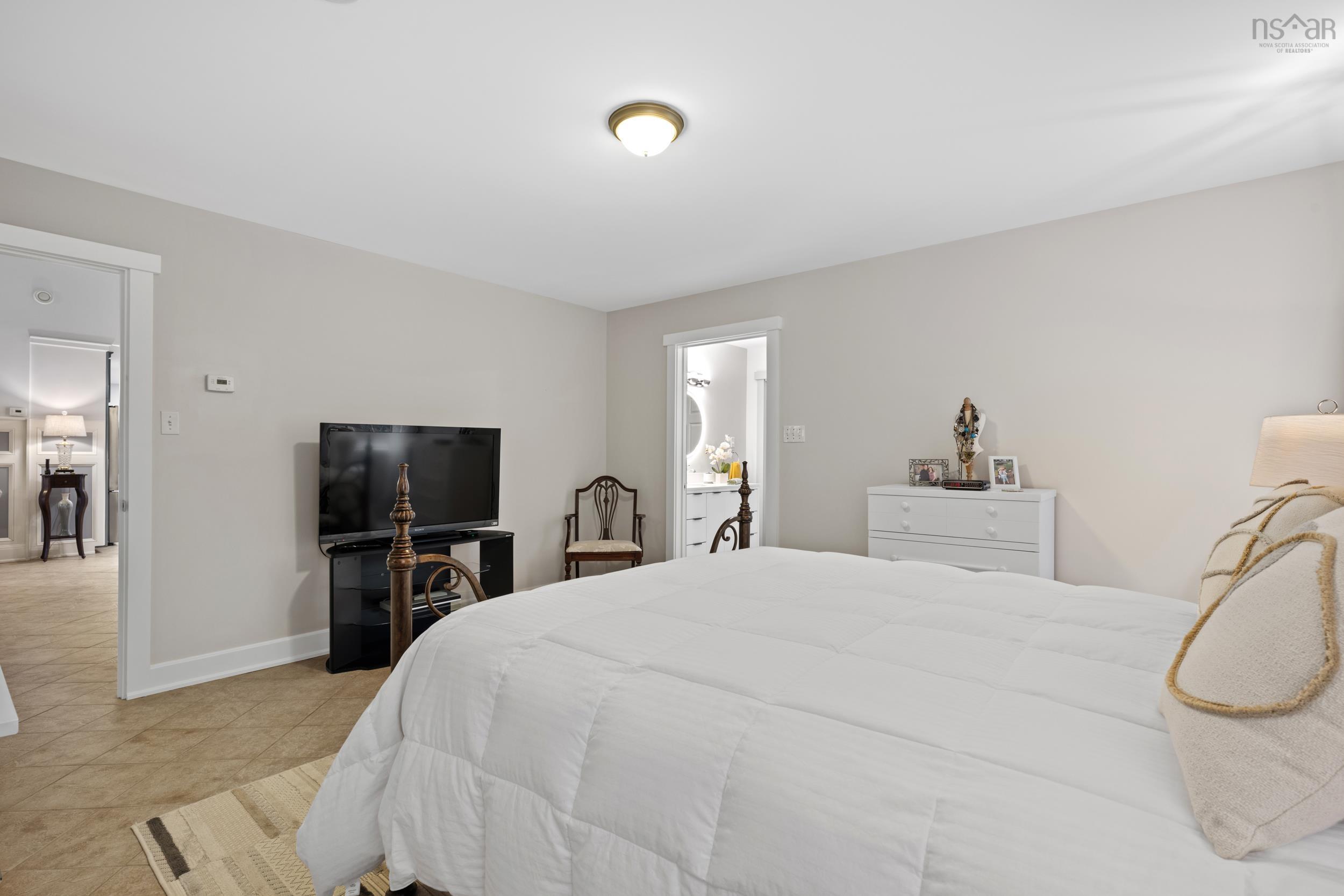 $1,099,000.00: 532 Oakland Road, Indian Point