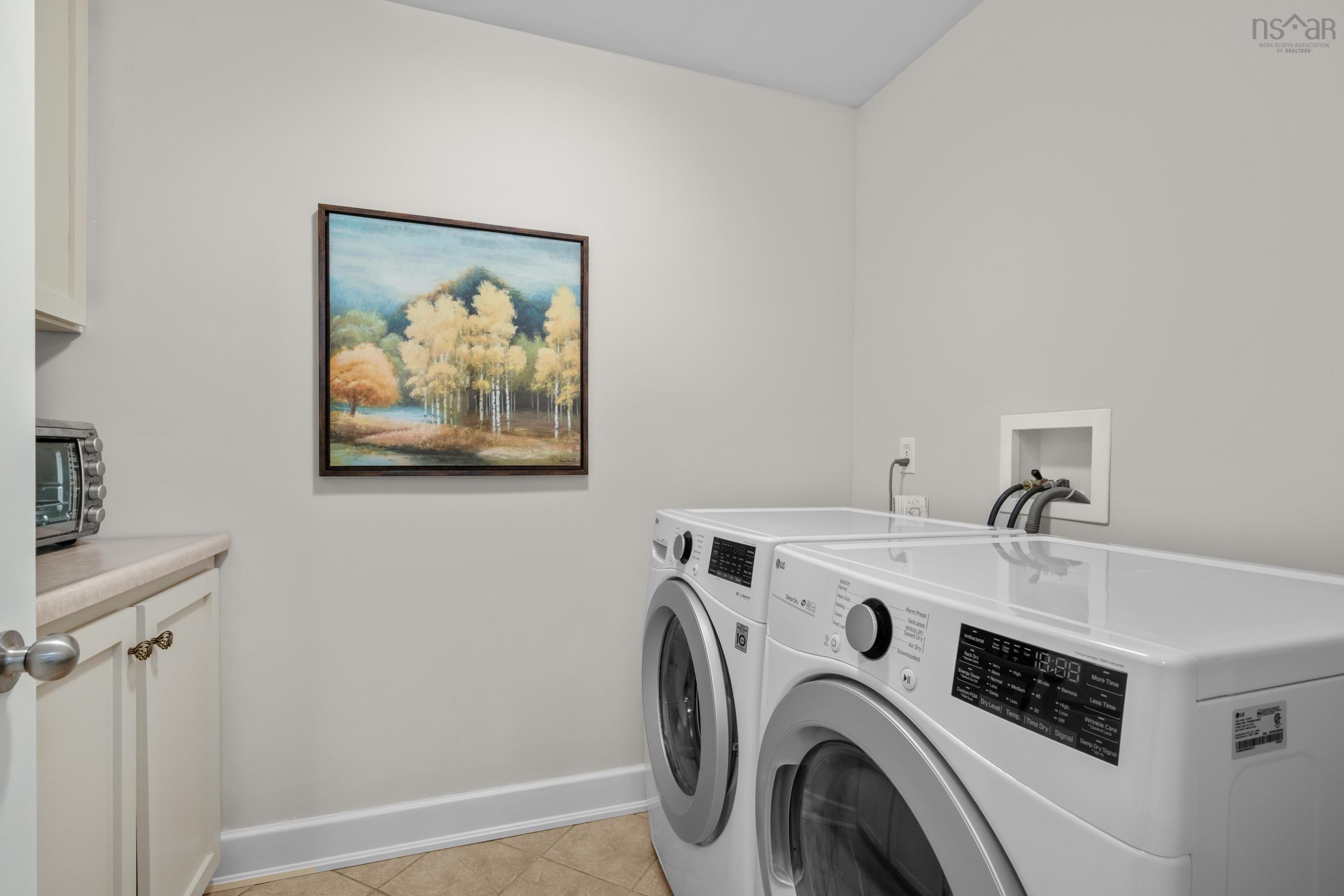 $1,099,000.00: 532 Oakland Road, Indian Point