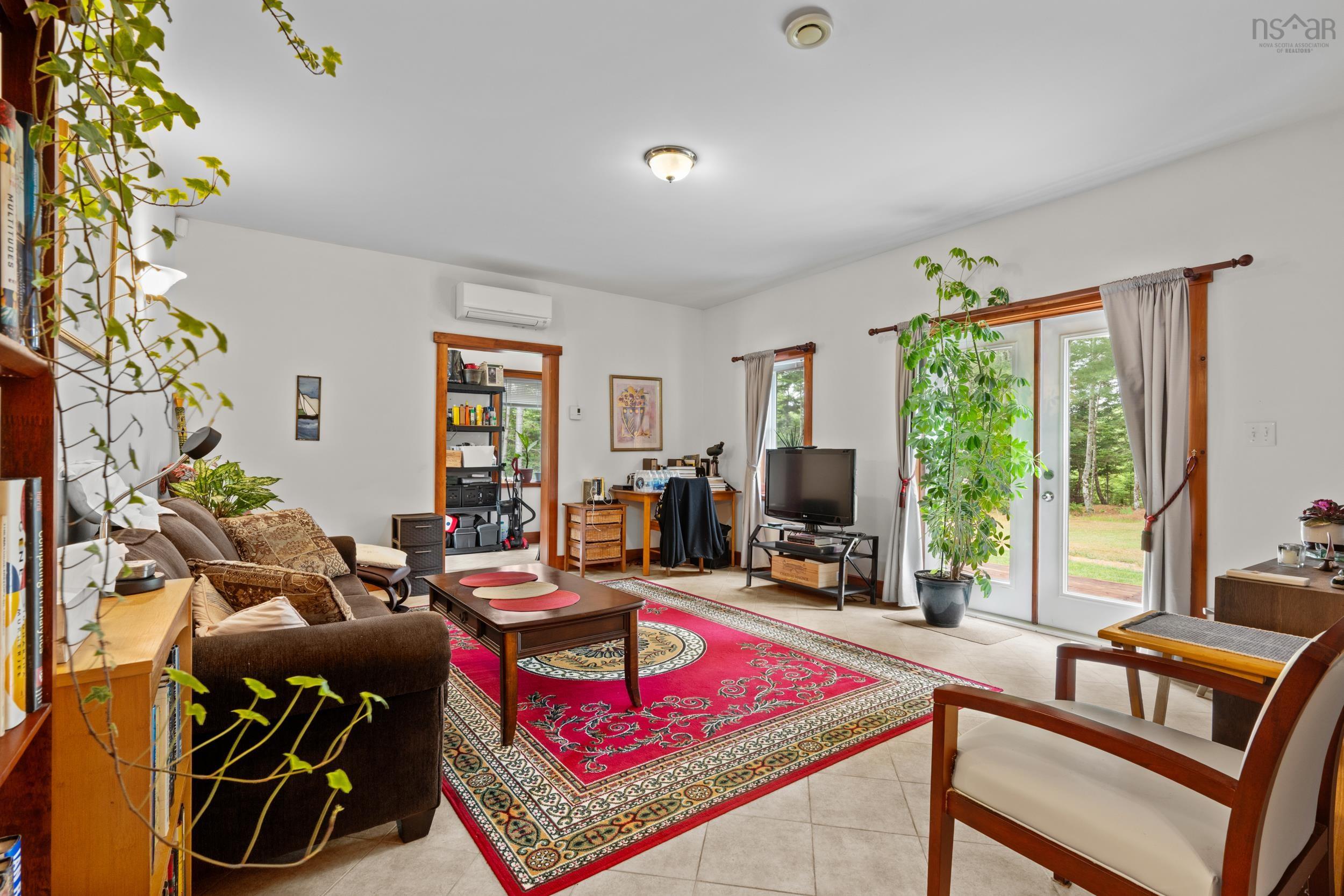 $1,099,000.00: 532 Oakland Road, Indian Point