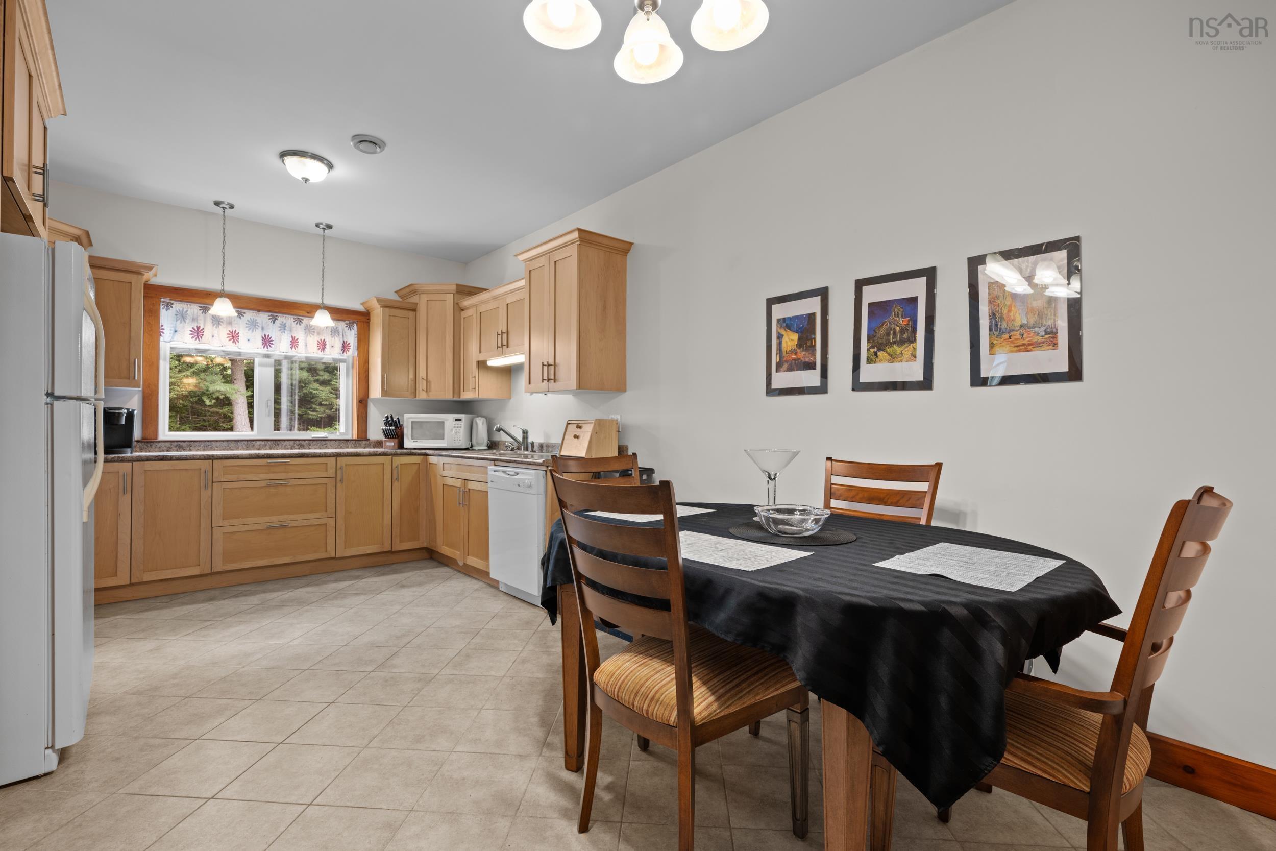 $1,099,000.00: 532 Oakland Road, Indian Point