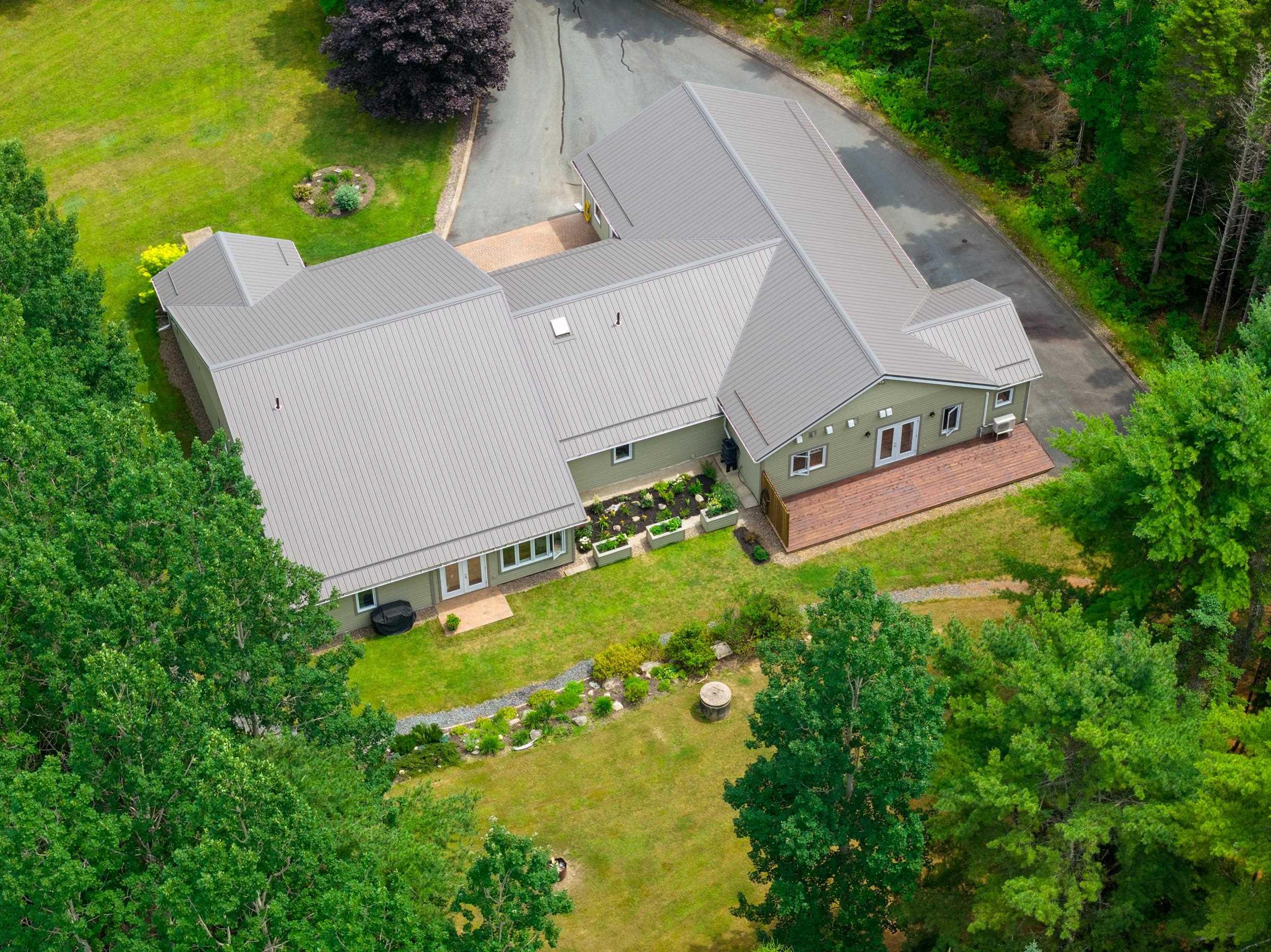 $1,099,000.00: 532 Oakland Road, Indian Point