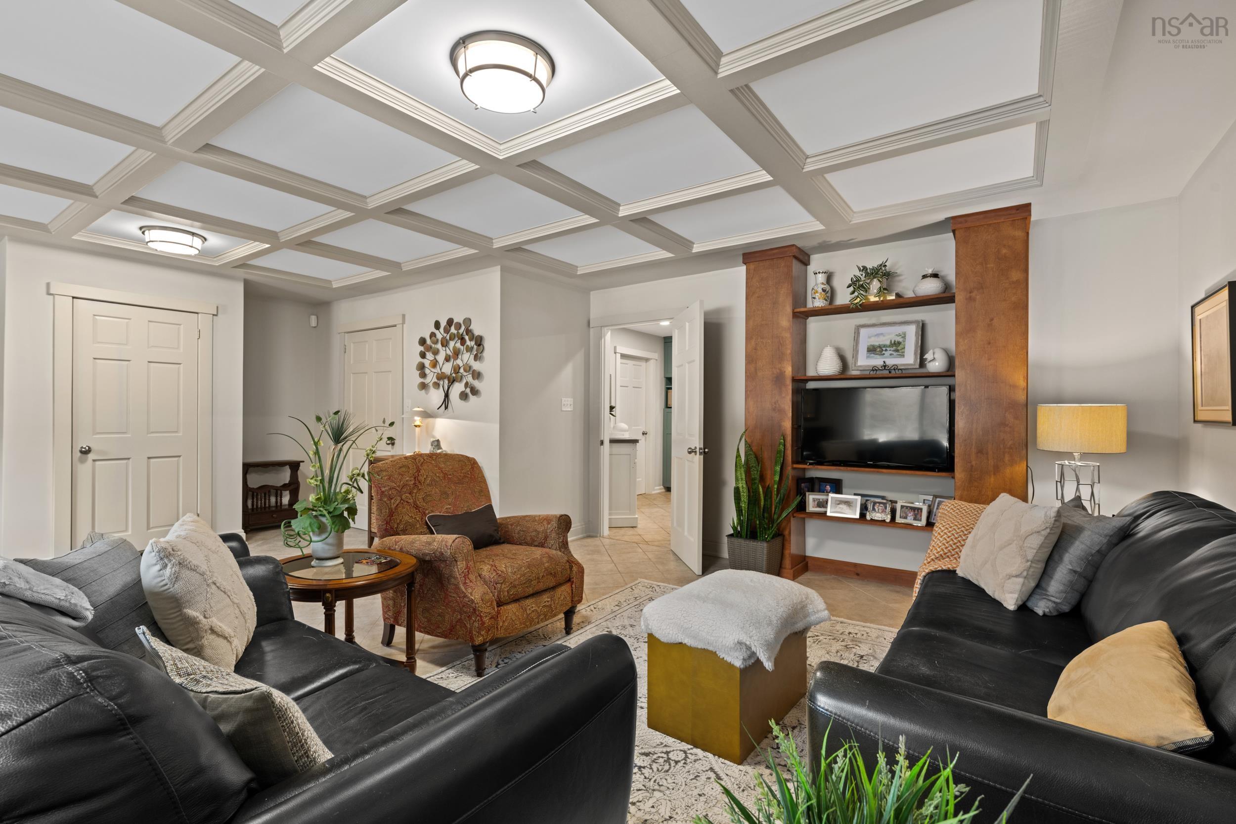 $1,099,000.00: 532 Oakland Road, Indian Point