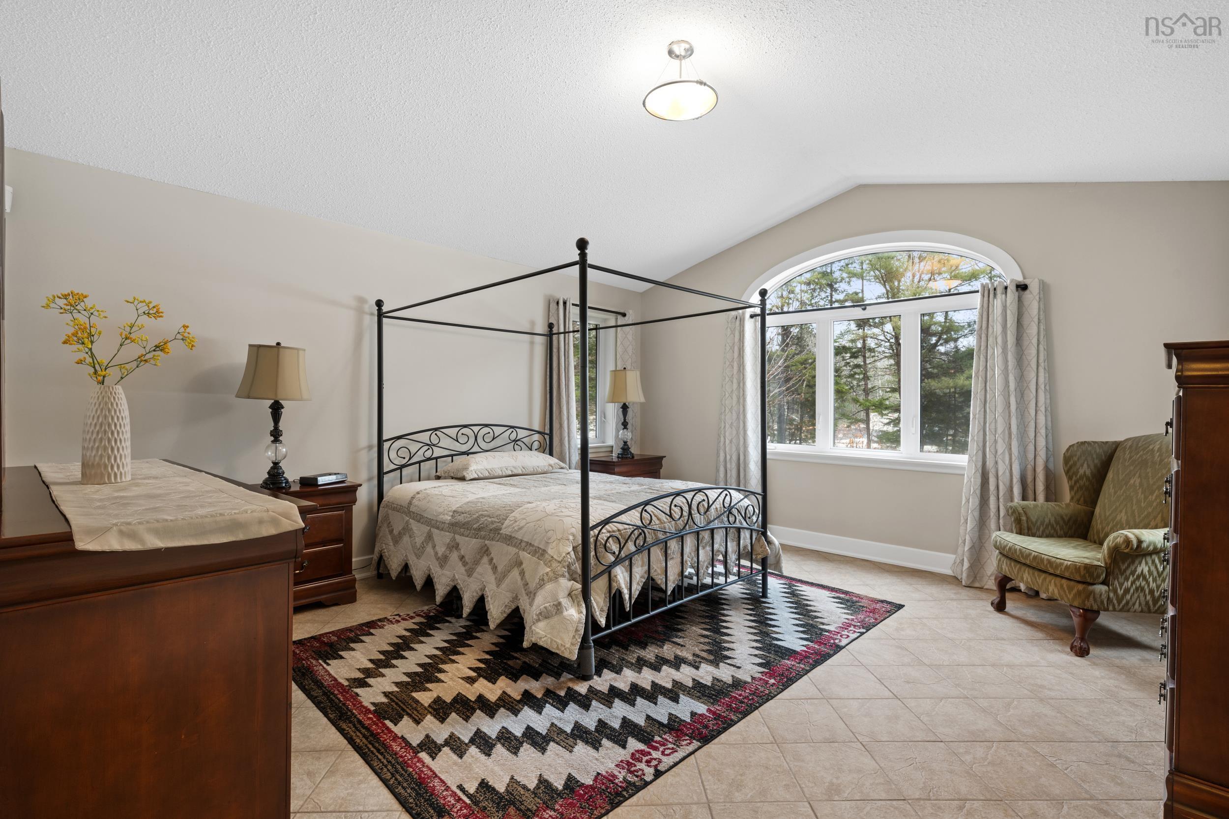 $1,099,000.00: 532 Oakland Road, Indian Point