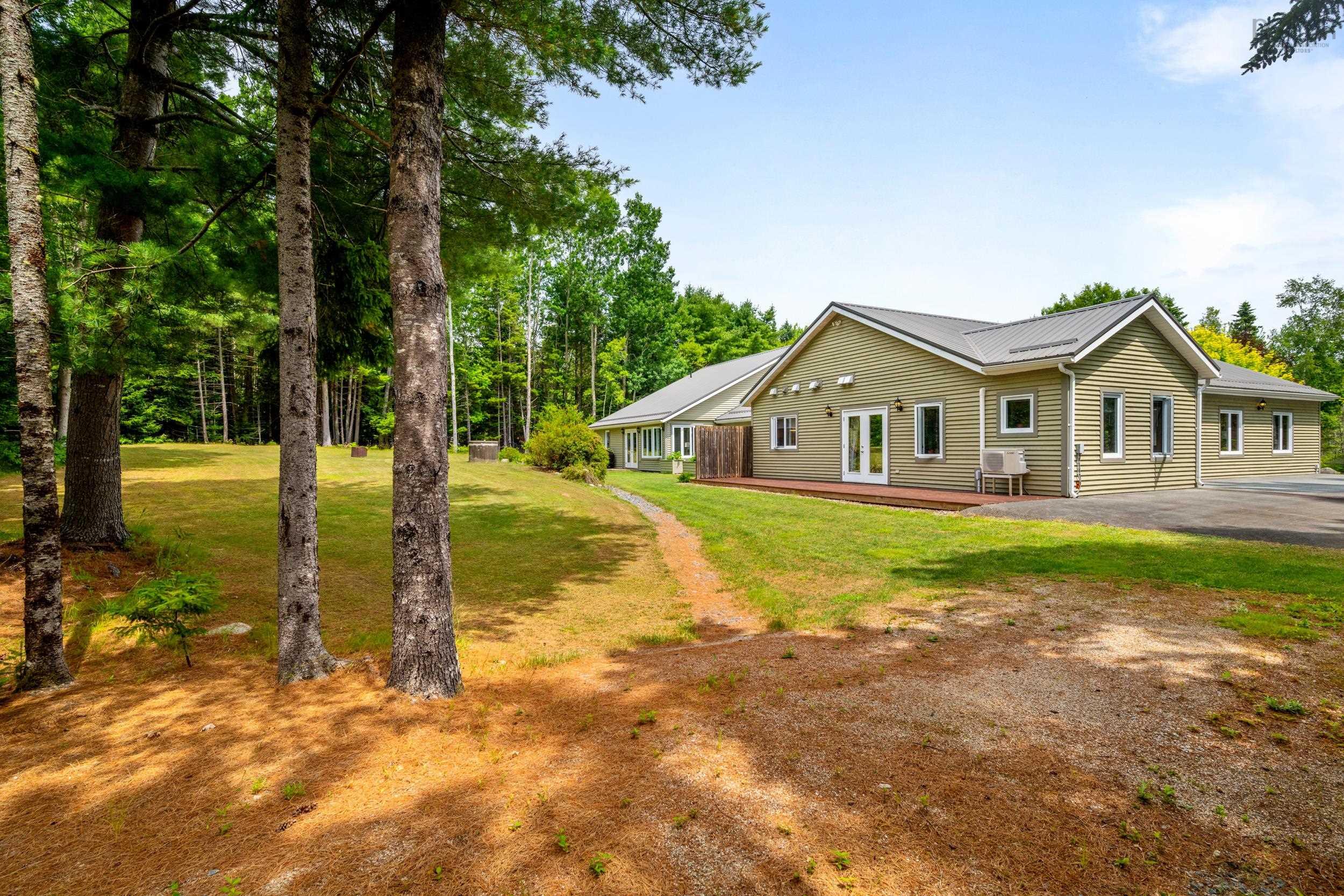 $1,099,000.00: 532 Oakland Road, Indian Point