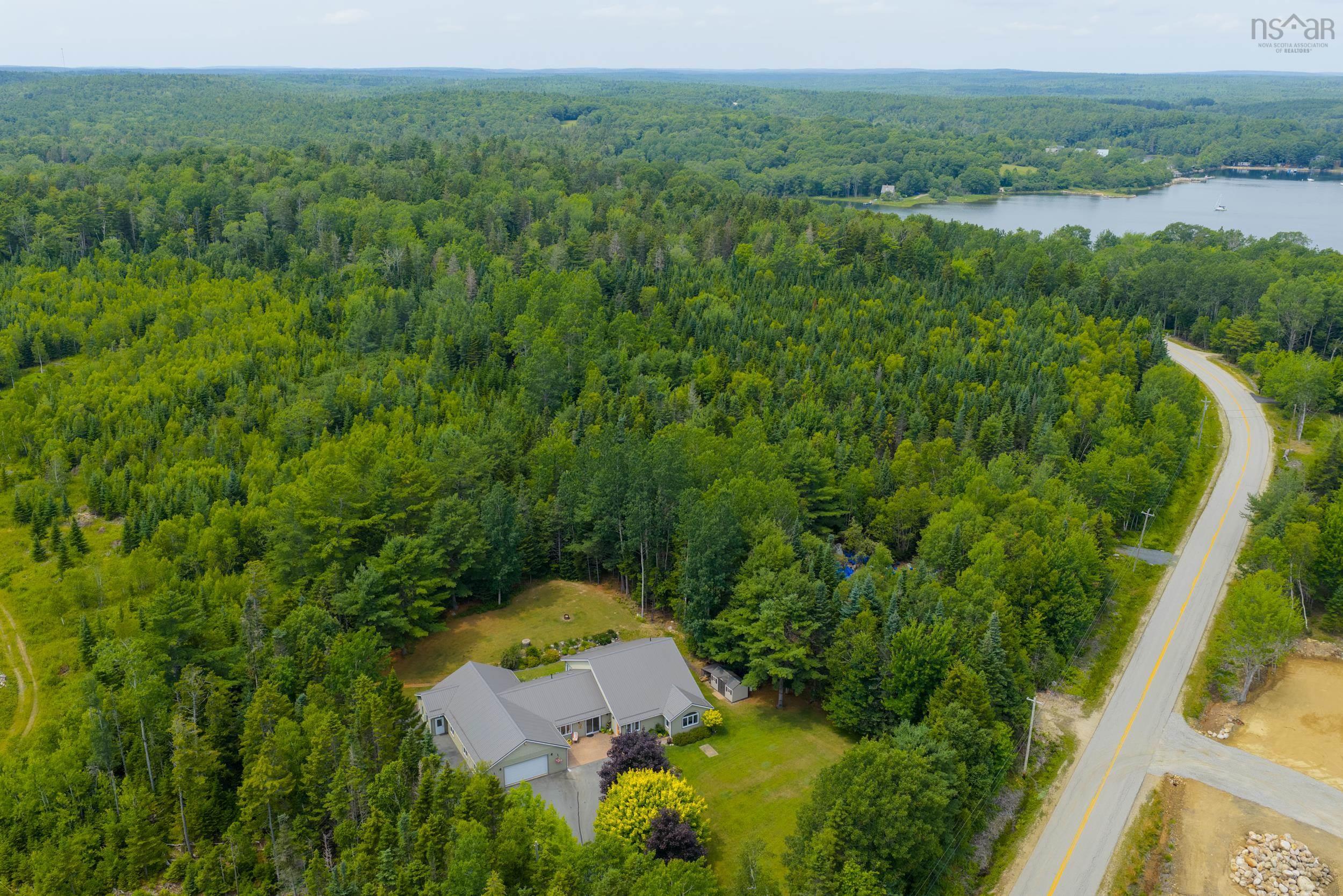 $1,099,000.00: 532 Oakland Road, Indian Point