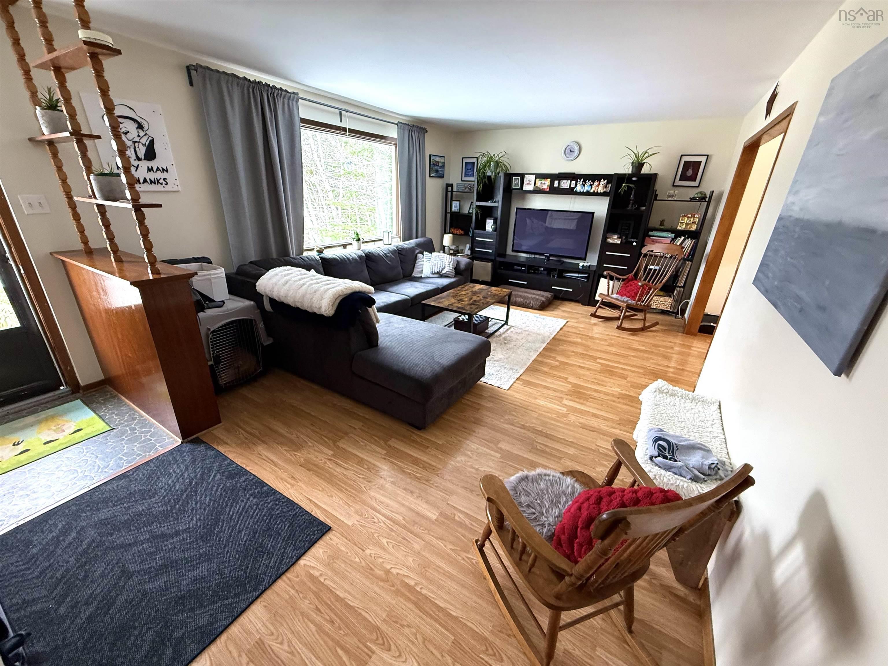 $299,900.00: 102 Elizabeth Avenue, Bridgewater