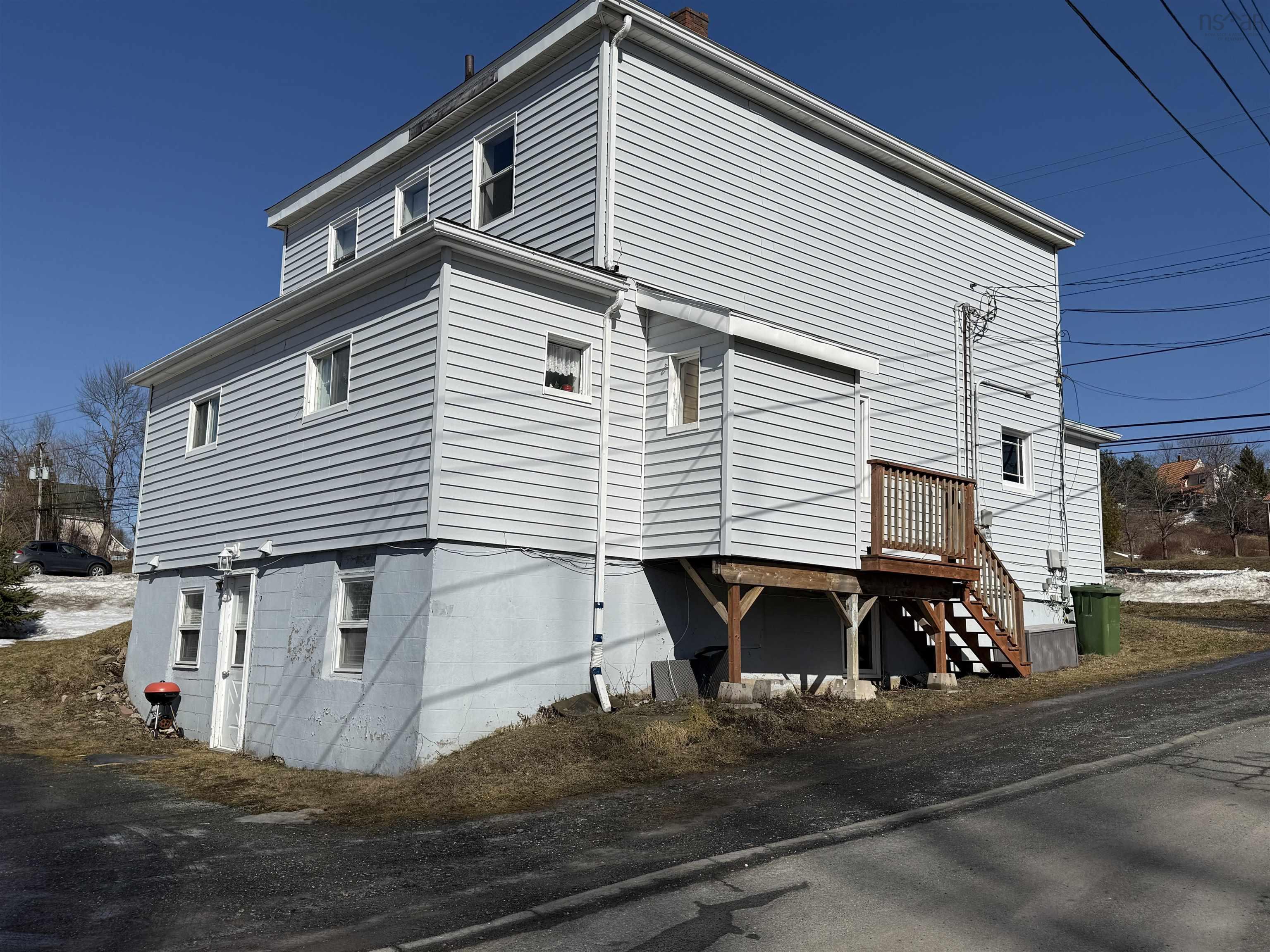 $425,000.00: 49 High Street, Trenton