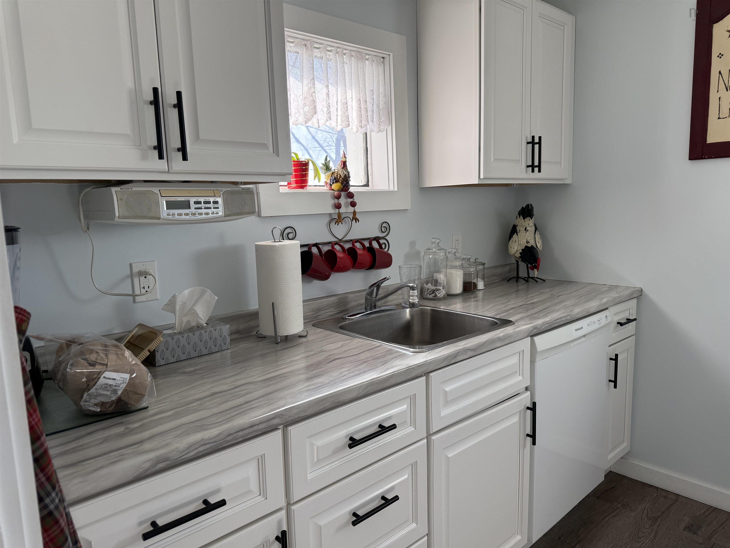 $425,000.00: 49 High Street, Trenton