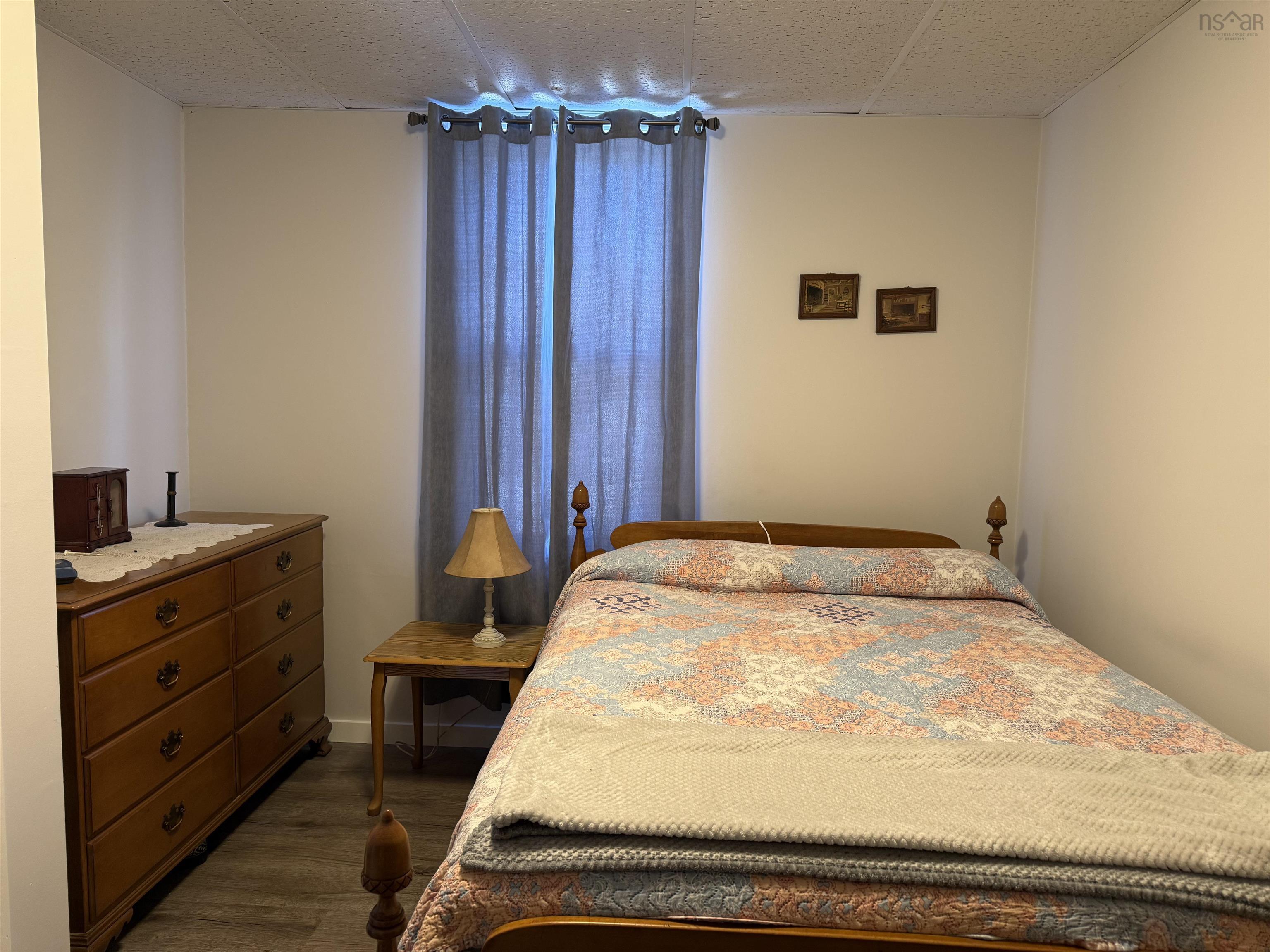 $425,000.00: 49 High Street, Trenton