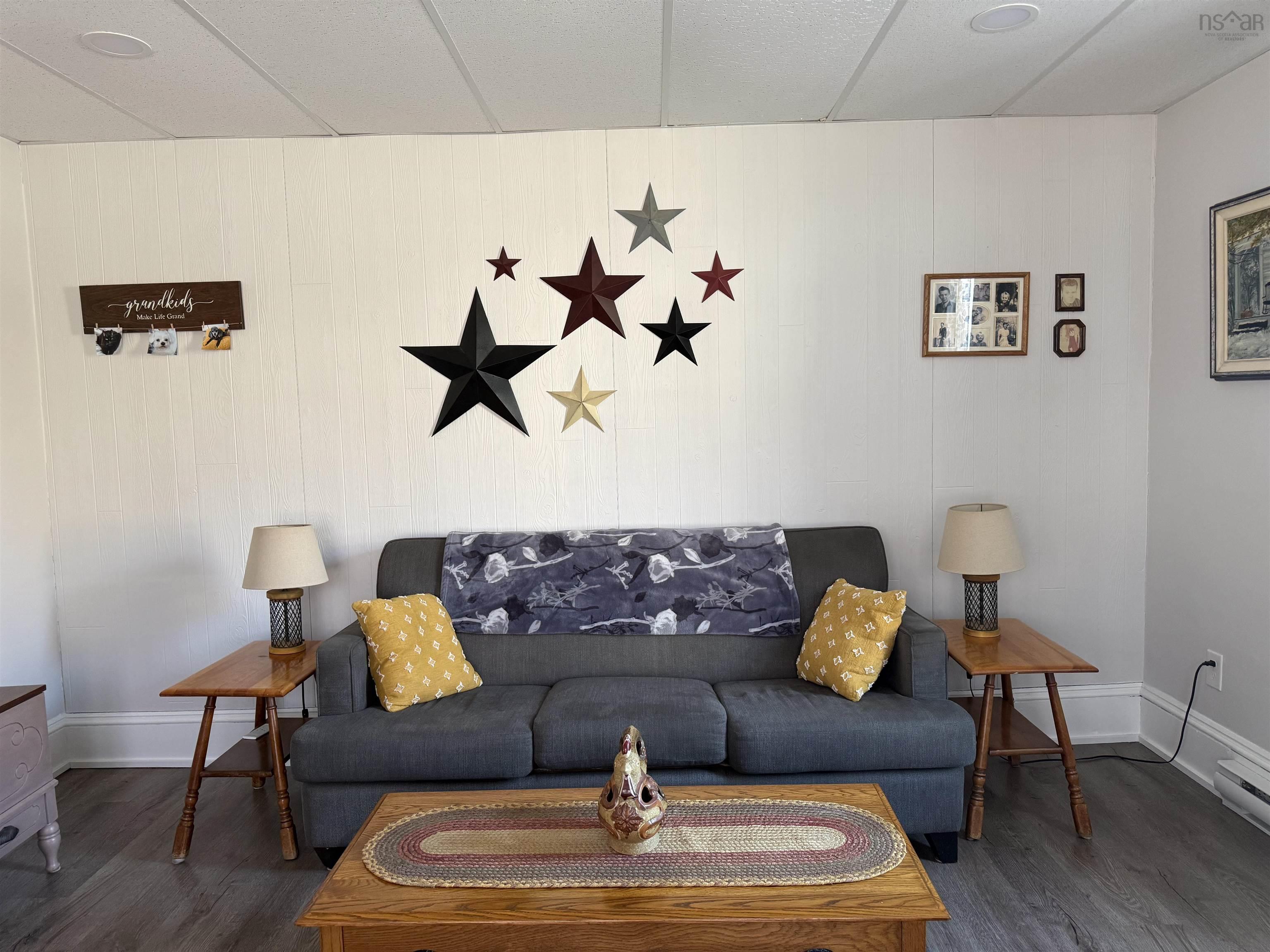 $425,000.00: 49 High Street, Trenton