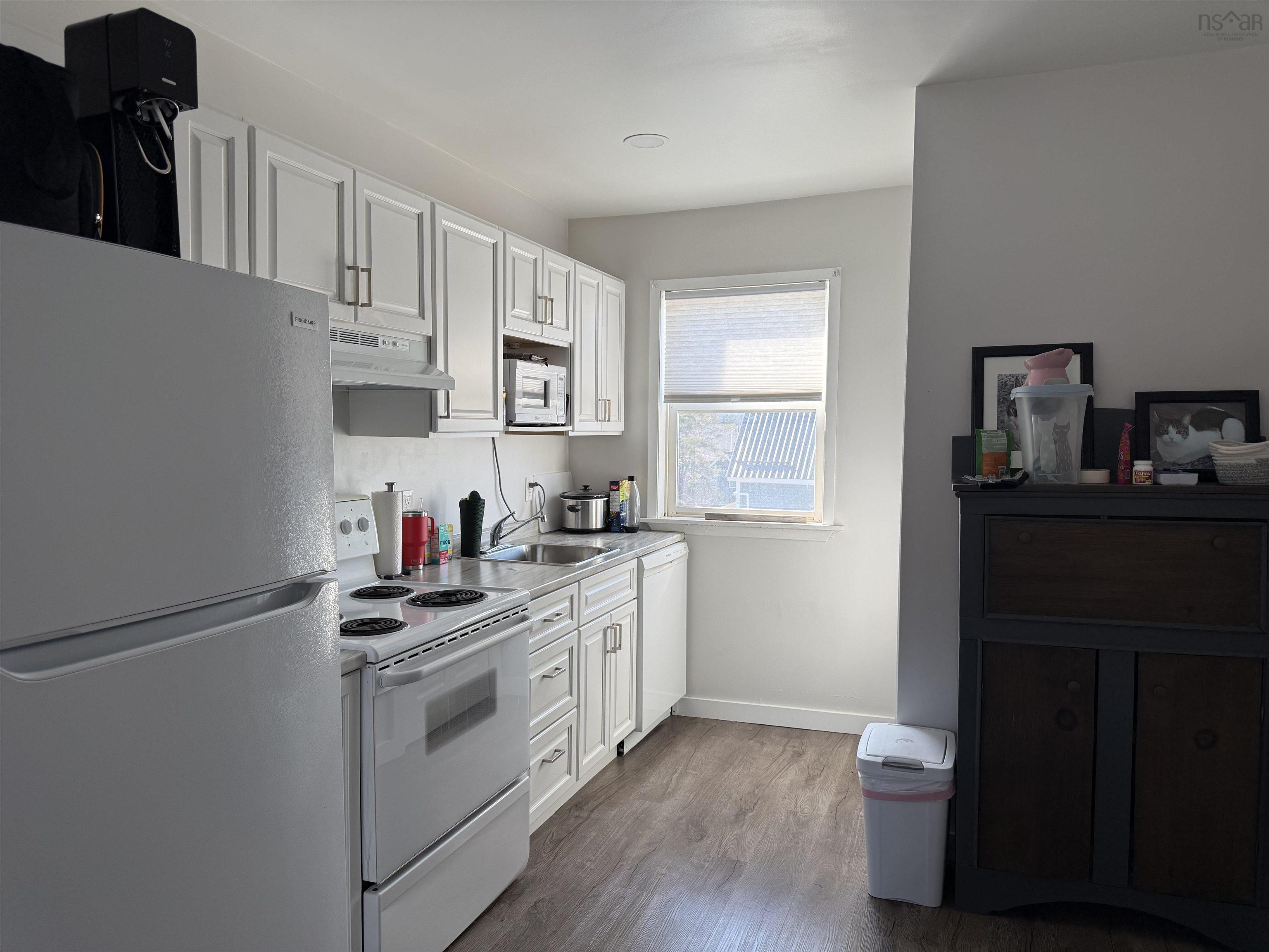 $425,000.00: 49 High Street, Trenton