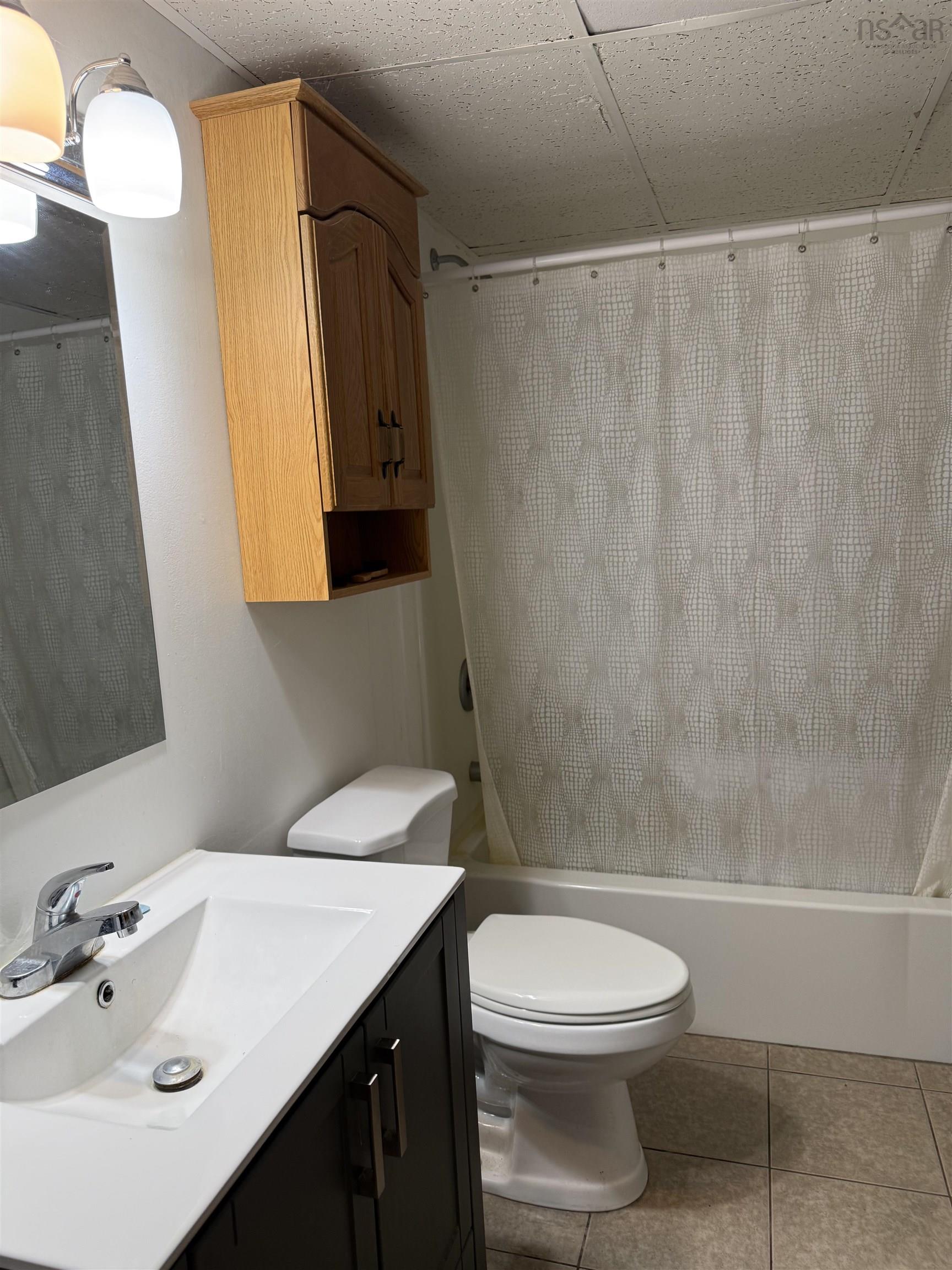 $425,000.00: 49 High Street, Trenton