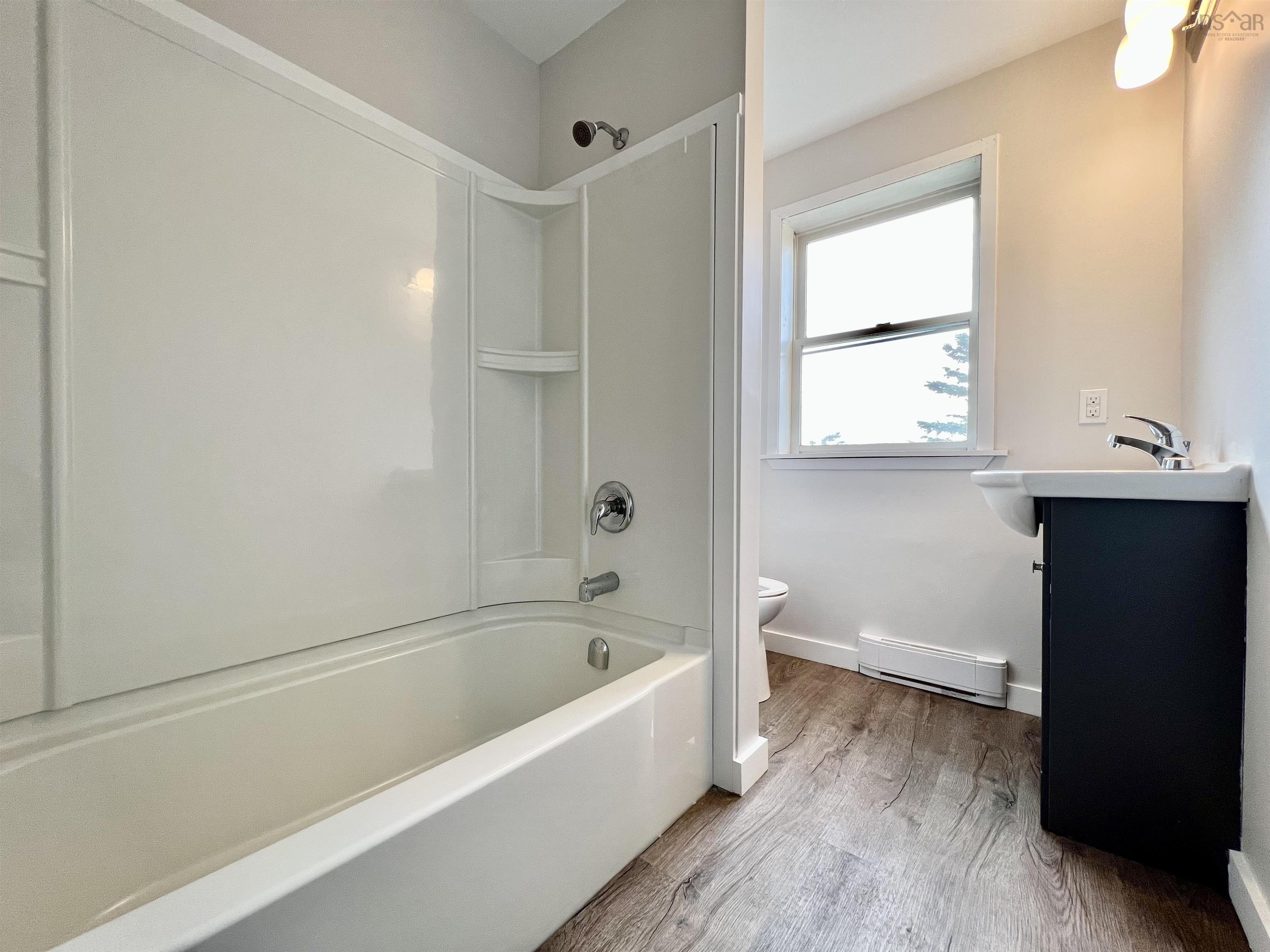 $425,000.00: 49 High Street, Trenton