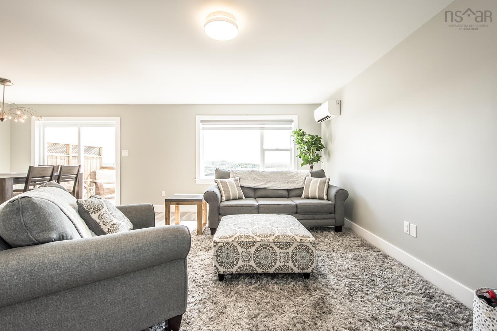 $580,000.00: 99 Executive Drive, Middle Sackville