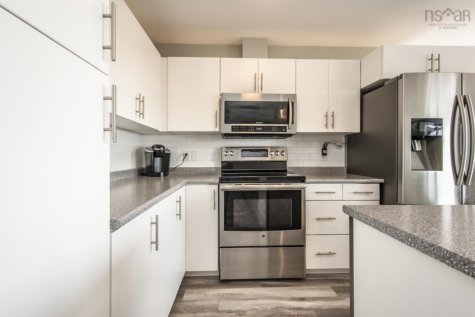 $580,000.00: 99 Executive Drive, Middle Sackville