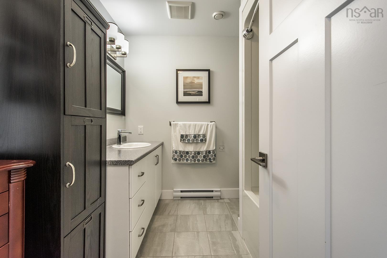 $580,000.00: 99 Executive Drive, Middle Sackville