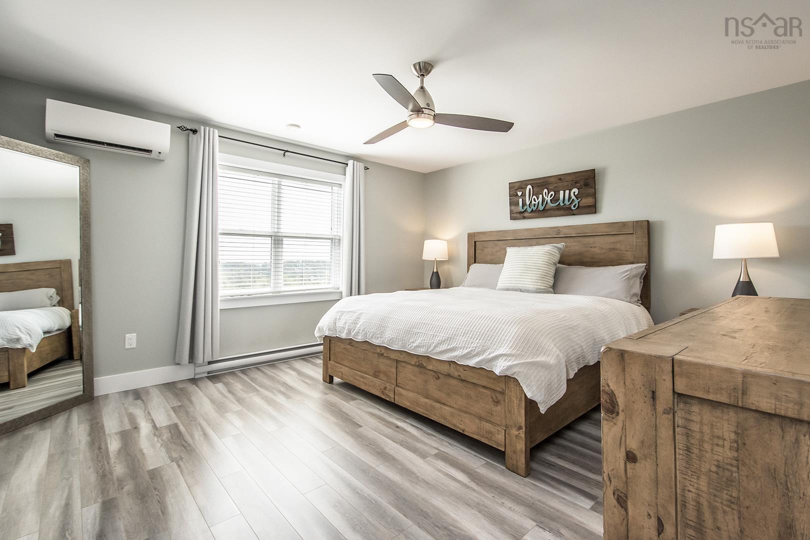 $580,000.00: 99 Executive Drive, Middle Sackville