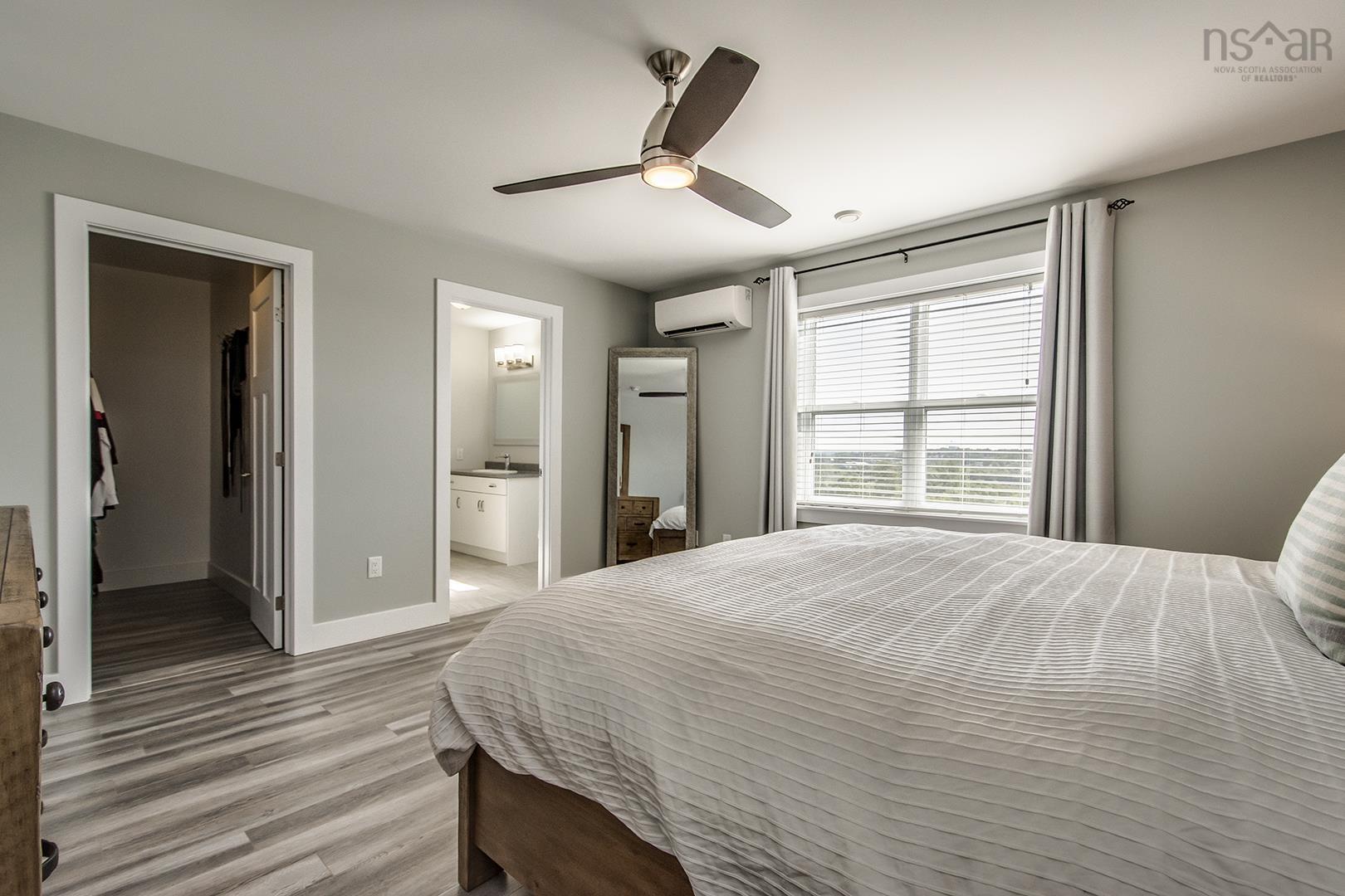 $580,000.00: 99 Executive Drive, Middle Sackville