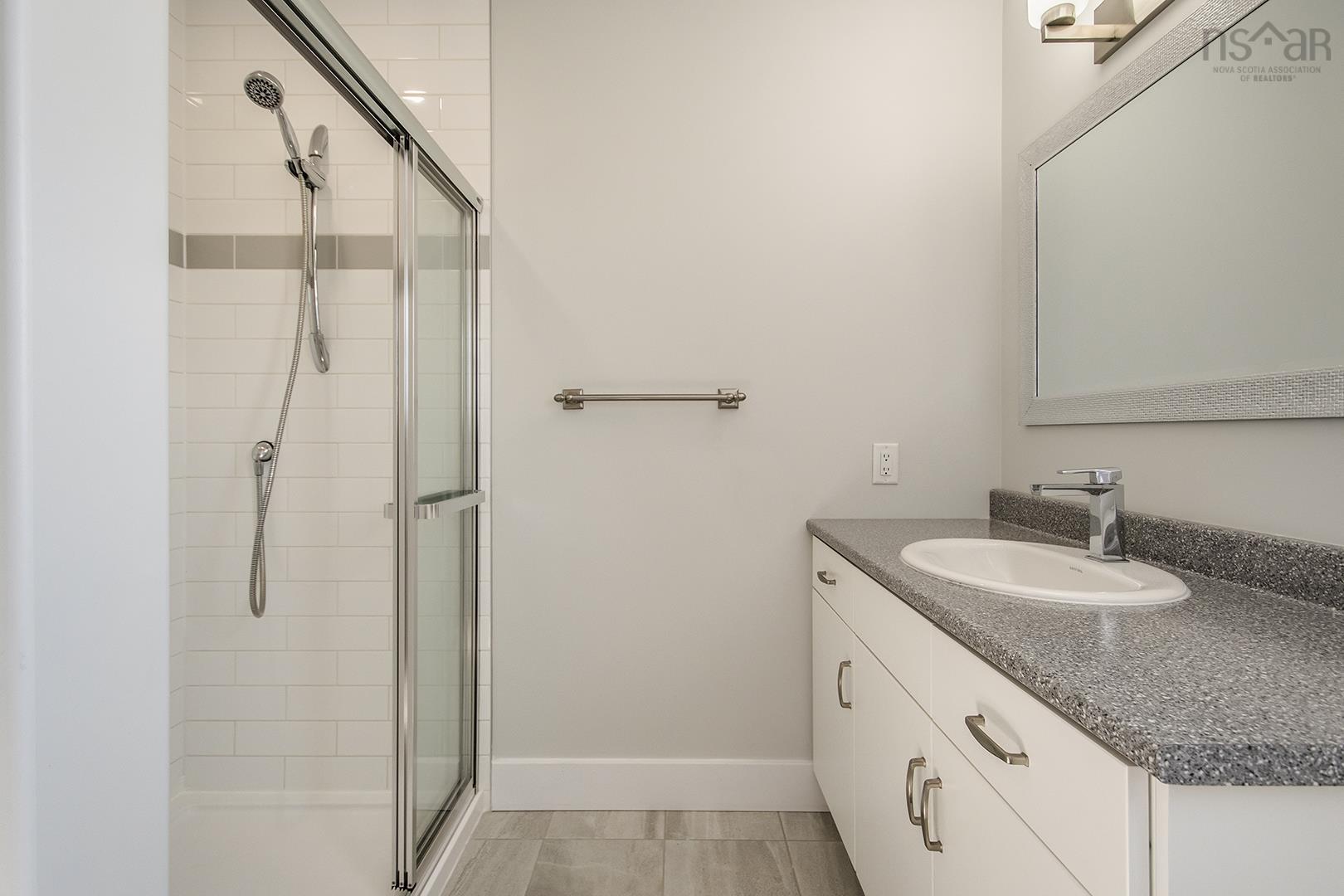 $580,000.00: 99 Executive Drive, Middle Sackville