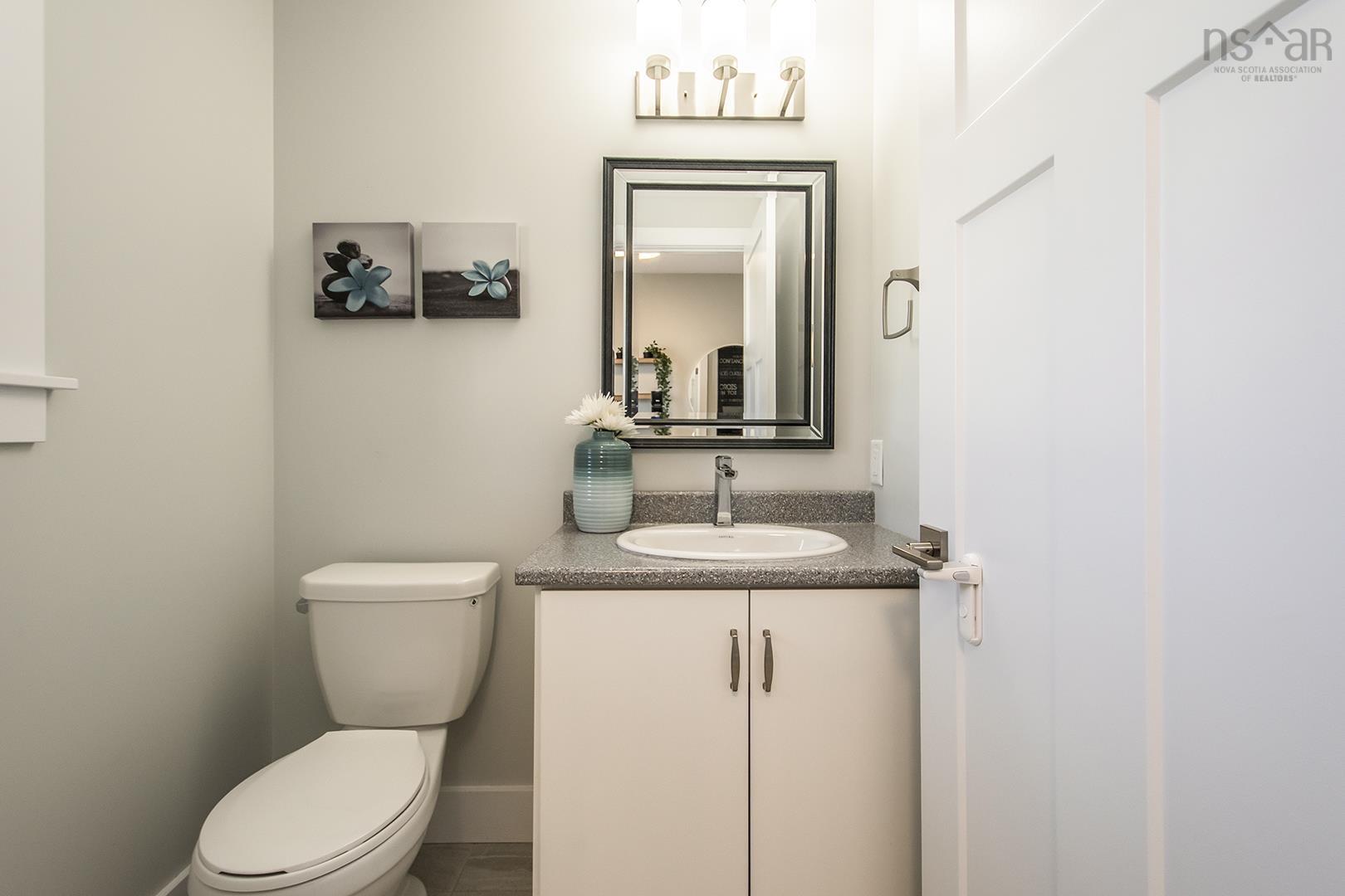 $580,000.00: 99 Executive Drive, Middle Sackville