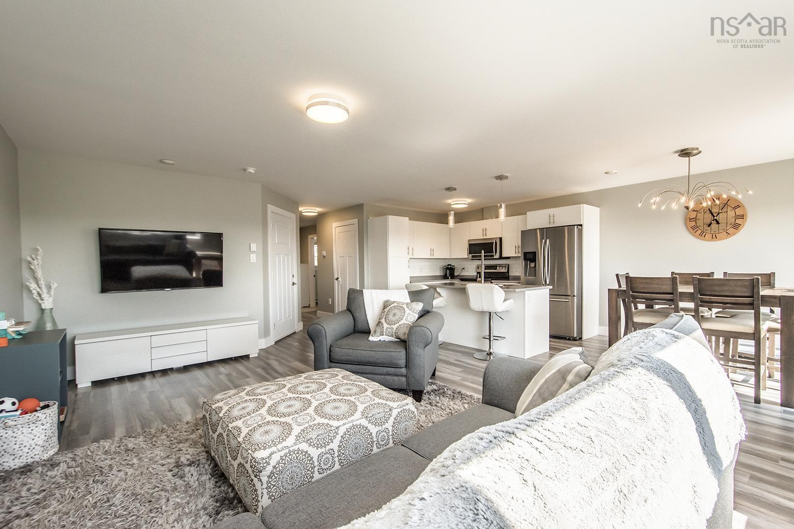 $580,000.00: 99 Executive Drive, Middle Sackville