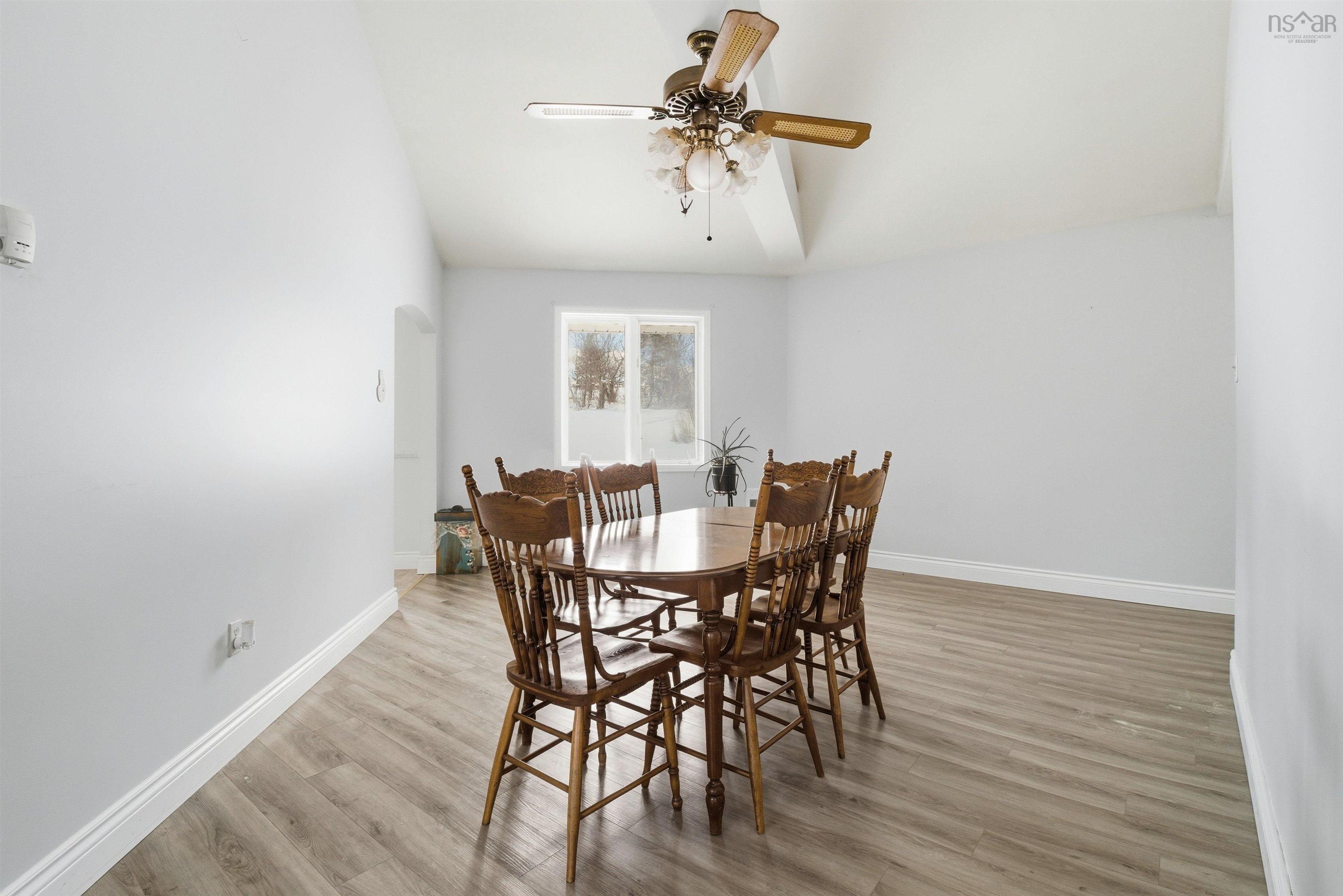 $549,900.00: 4189 Highway 215, Lower Burlington