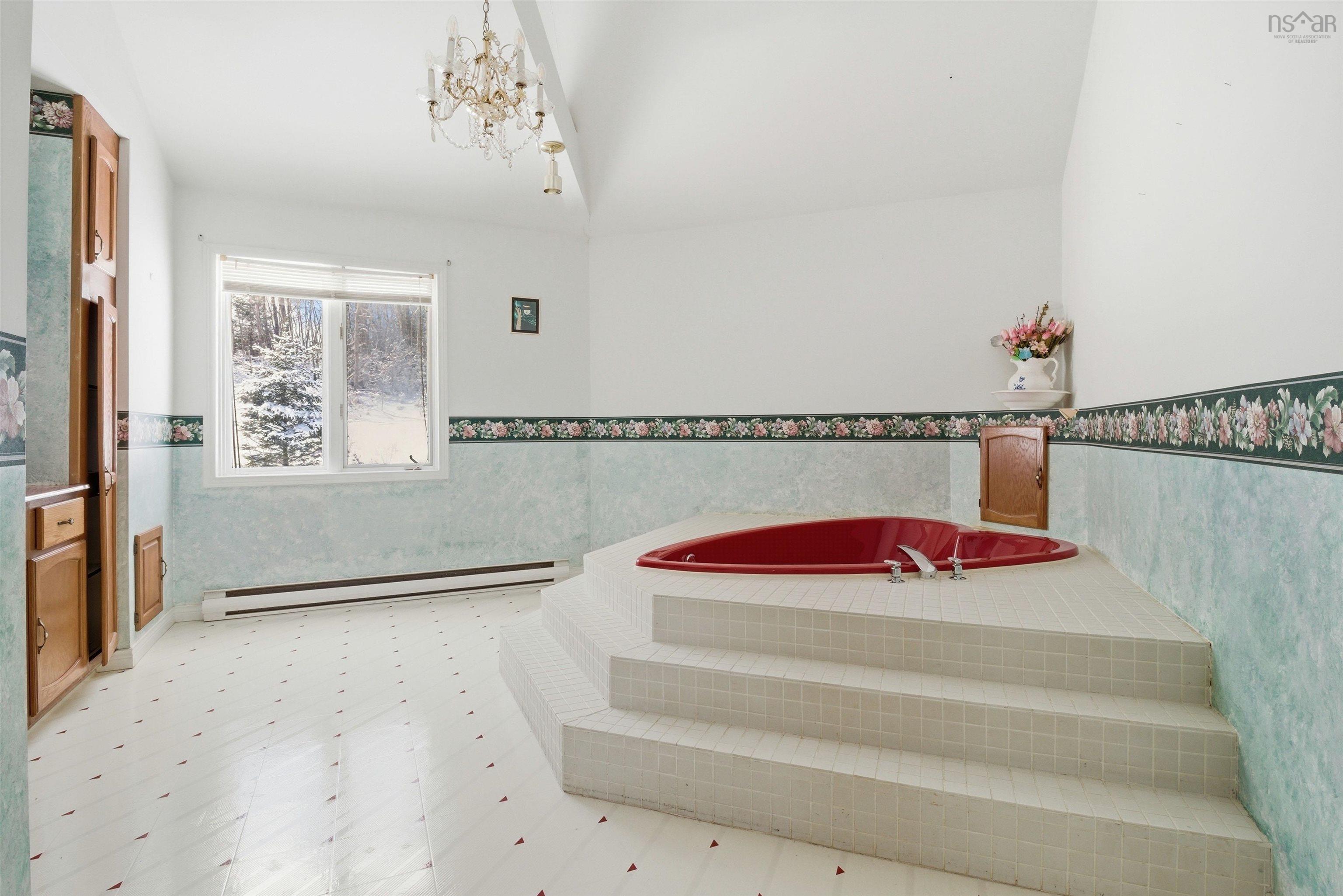 $549,900.00: 4189 Highway 215, Lower Burlington