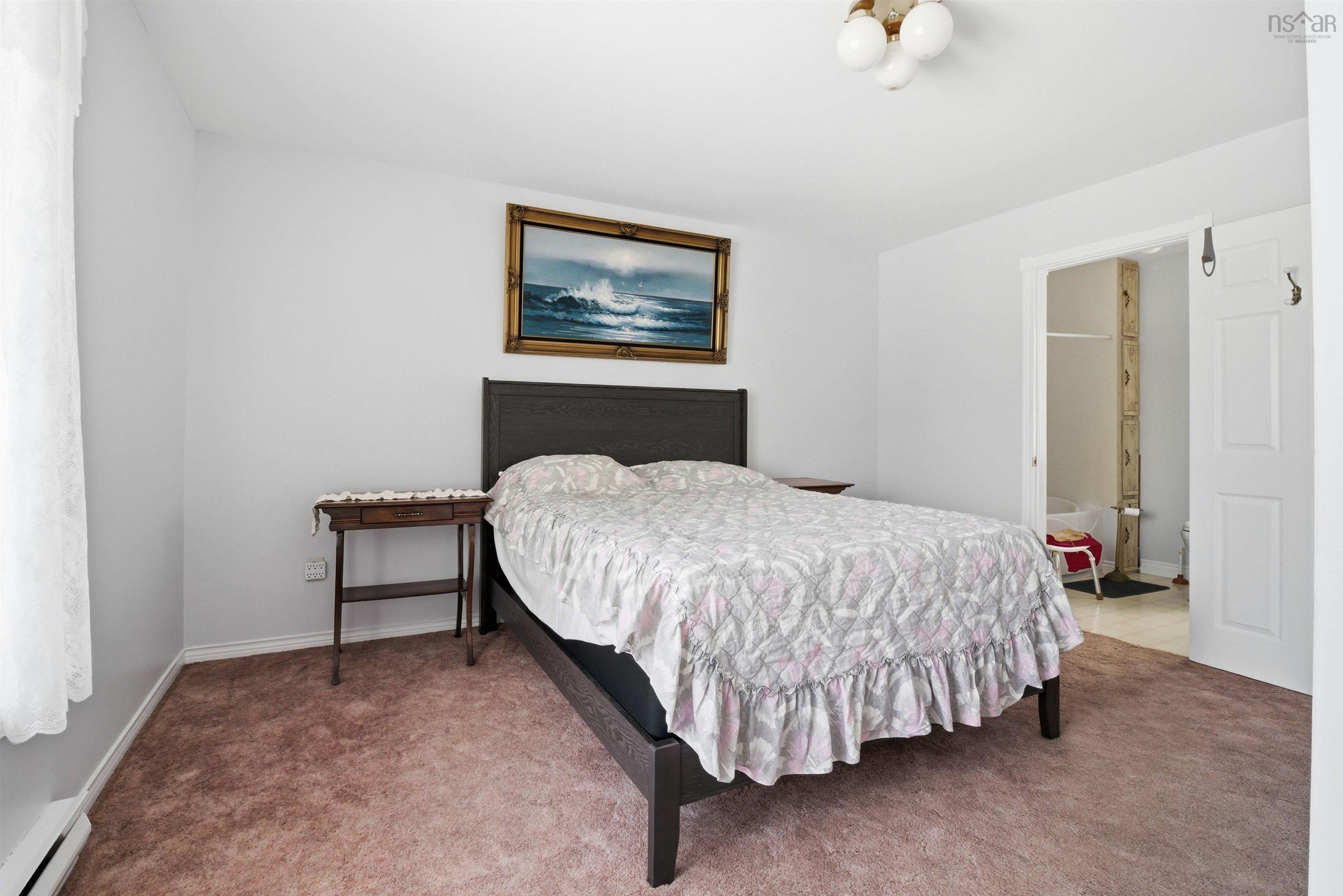 $549,900.00: 4189 Highway 215, Lower Burlington