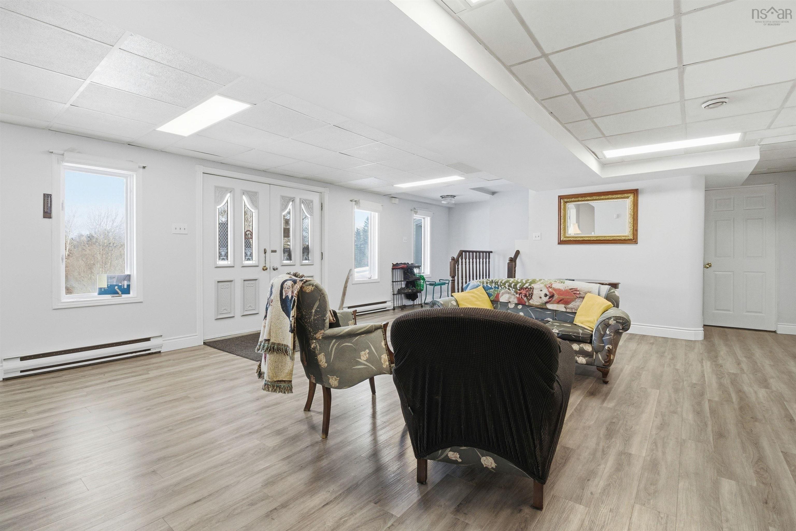 $549,900.00: 4189 Highway 215, Lower Burlington