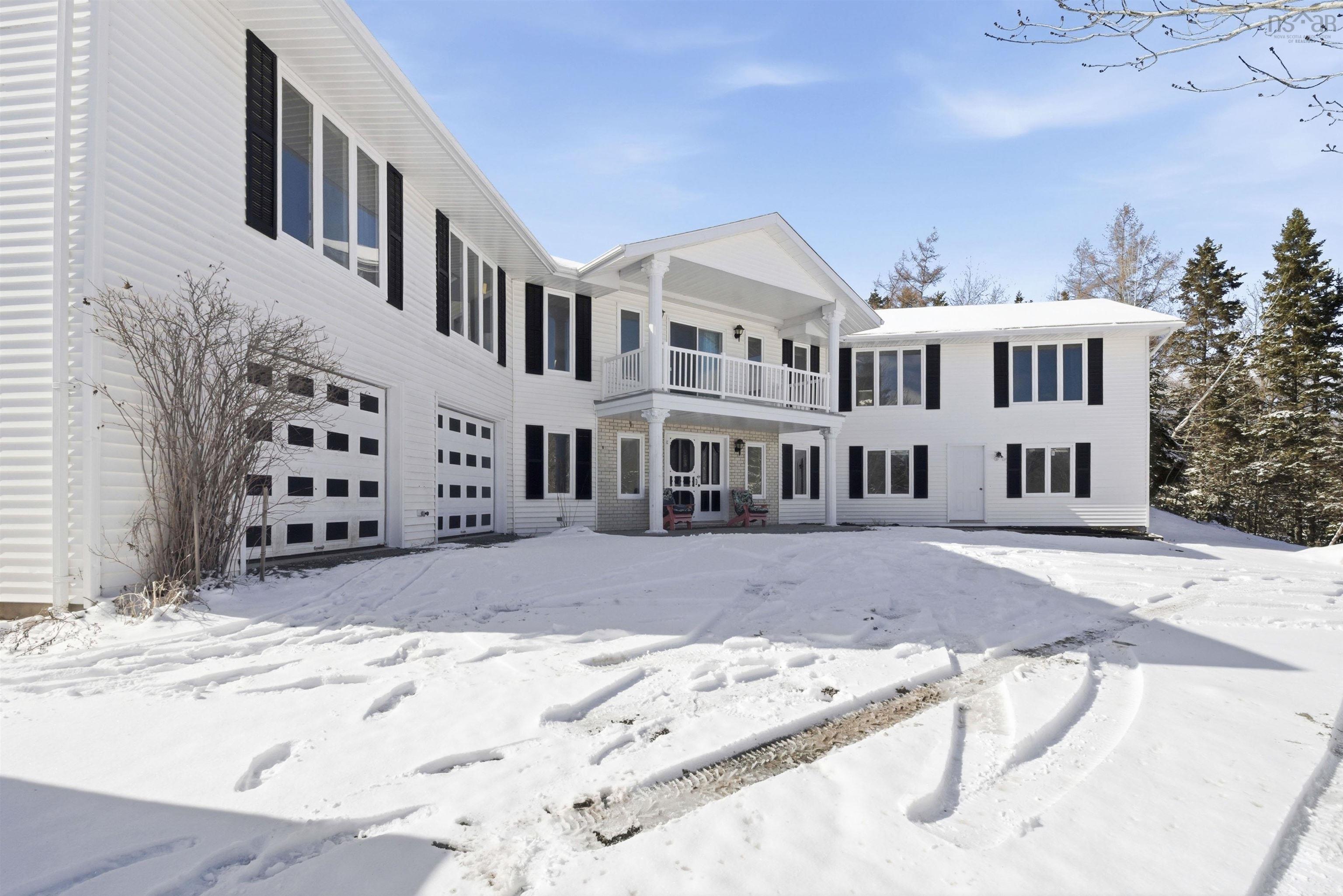 $549,900.00: 4189 Highway 215, Lower Burlington