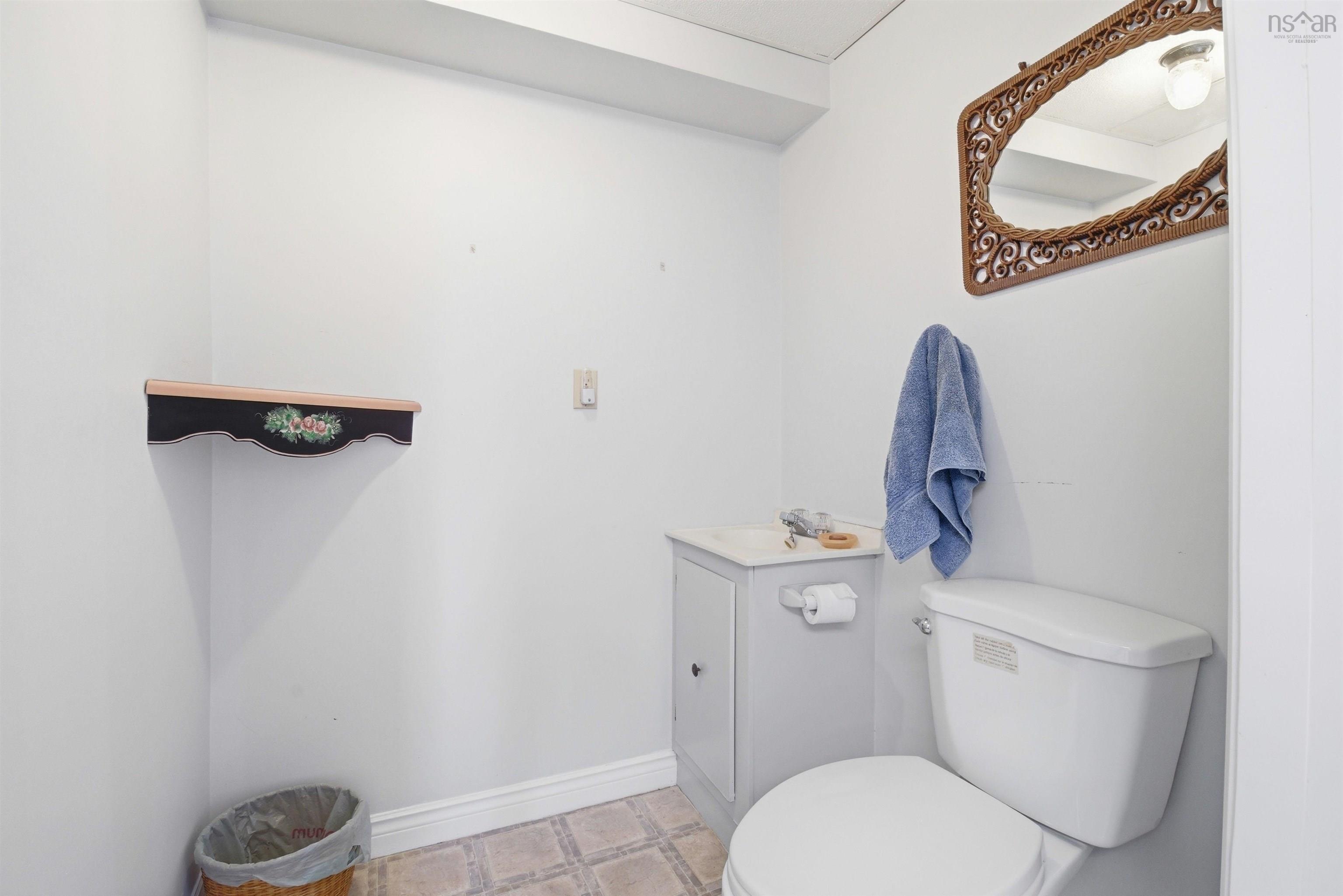 $549,900.00: 4189 Highway 215, Lower Burlington