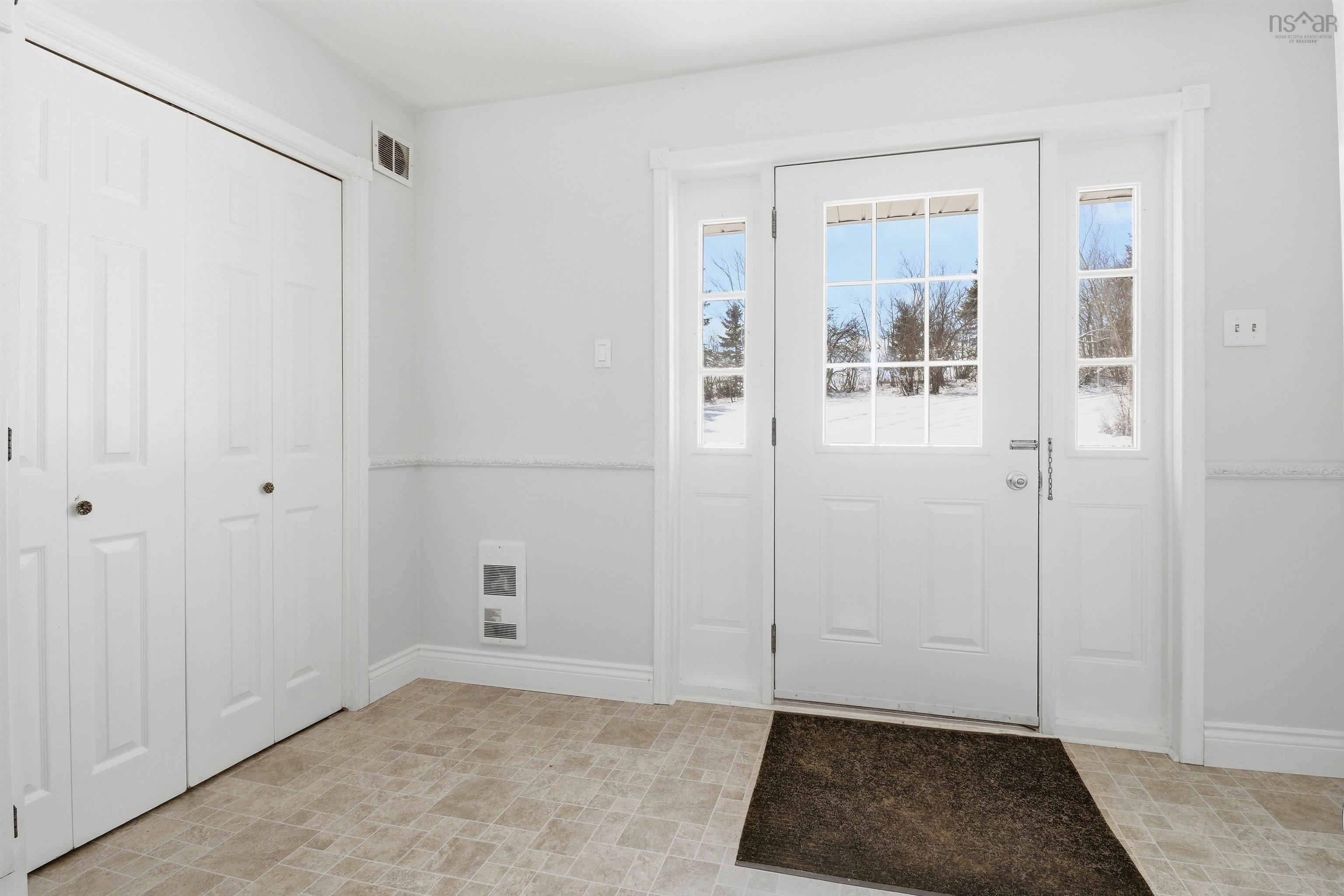 $549,900.00: 4189 Highway 215, Lower Burlington