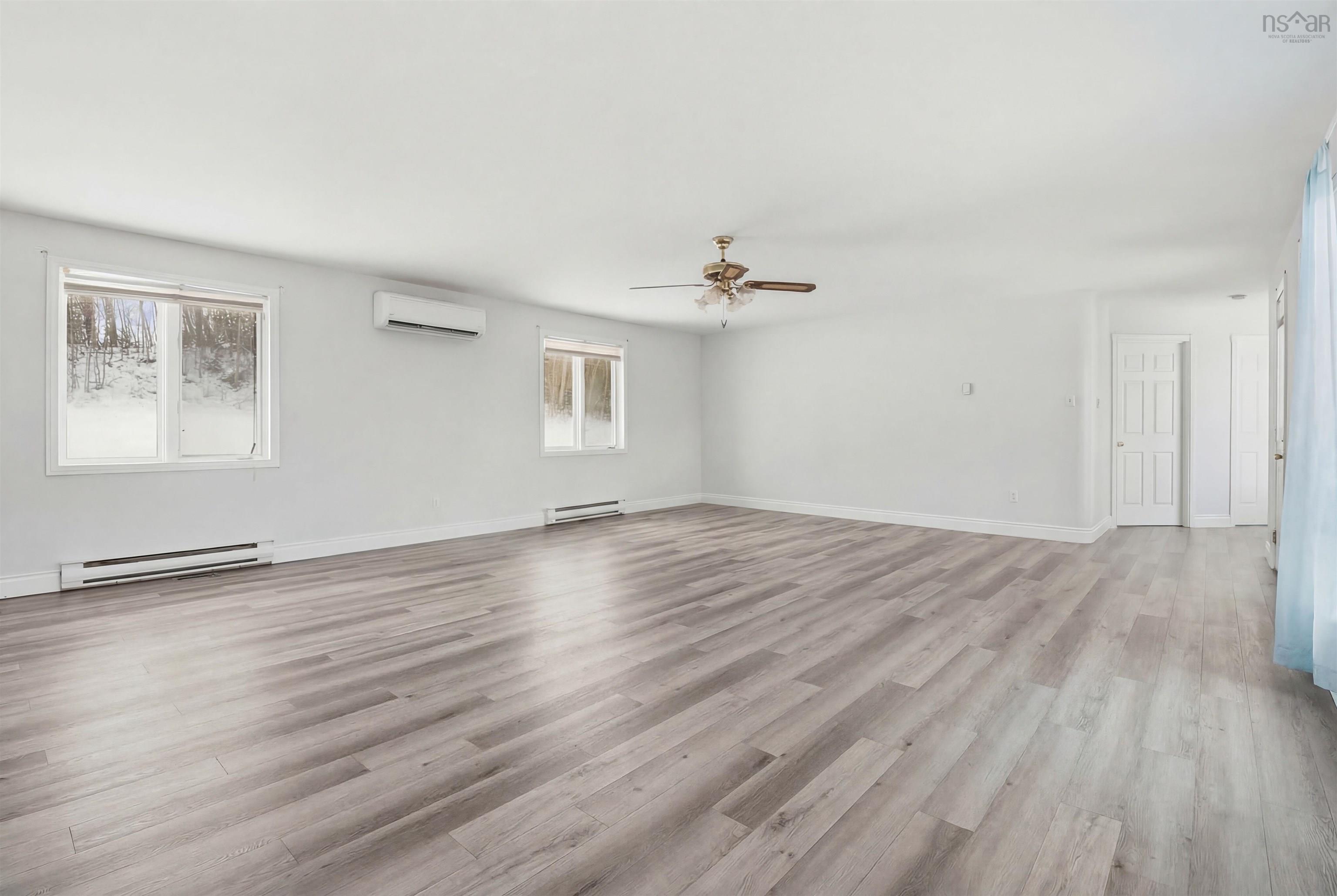 $549,900.00: 4189 Highway 215, Lower Burlington