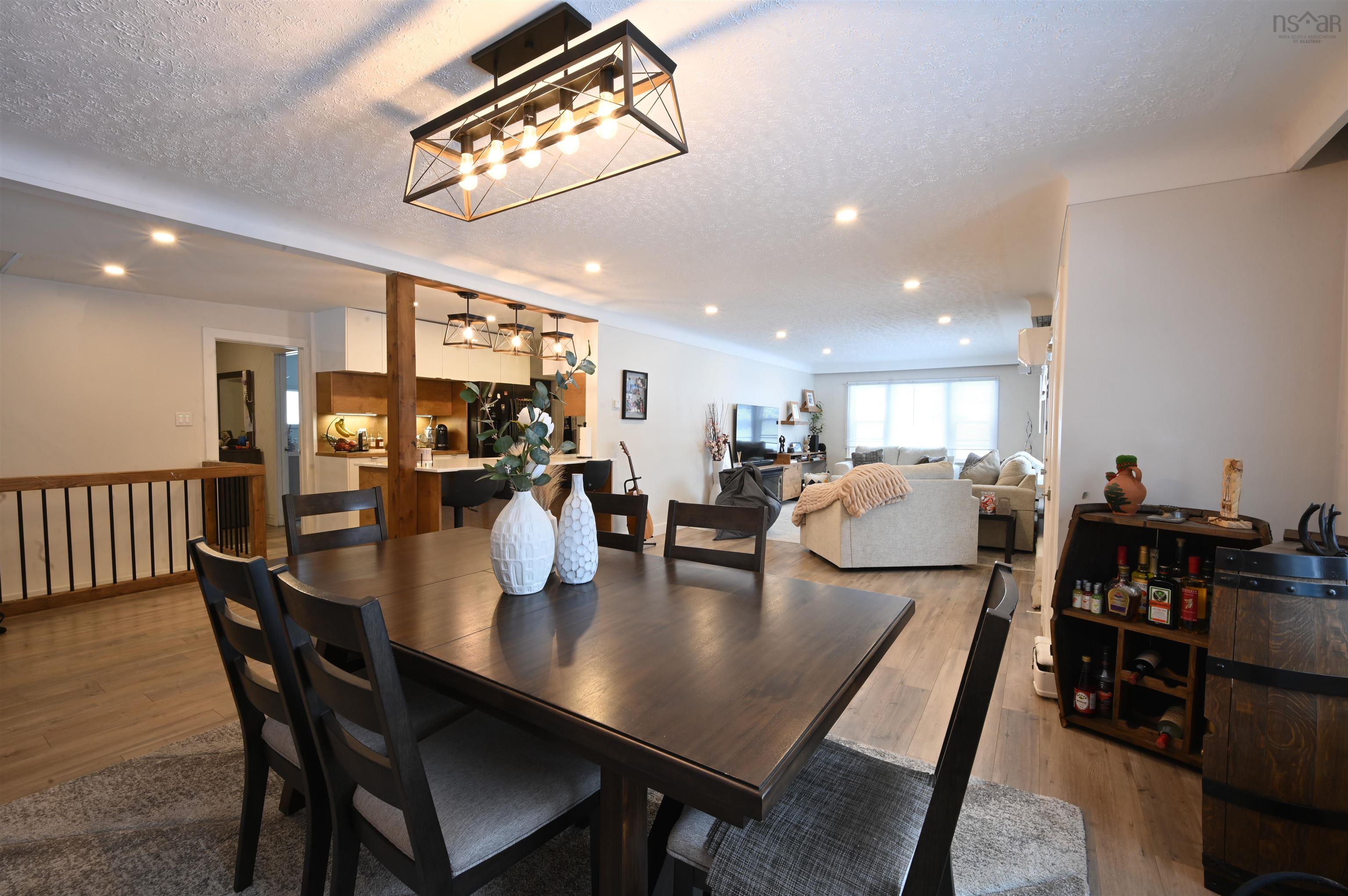 $579,900.00: 26 Terence Bay Road, Whites Lake