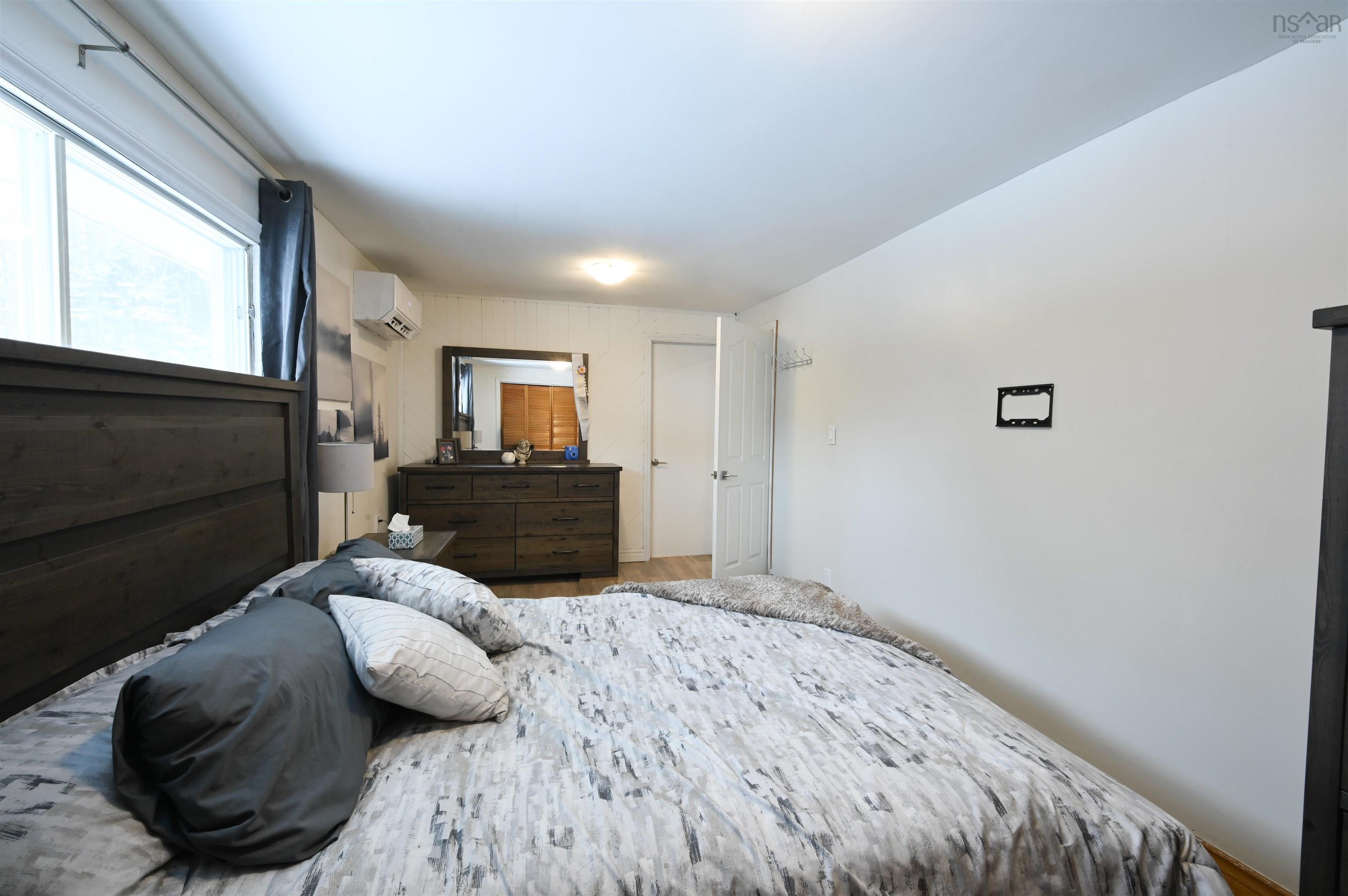 $579,900.00: 26 Terence Bay Road, Whites Lake