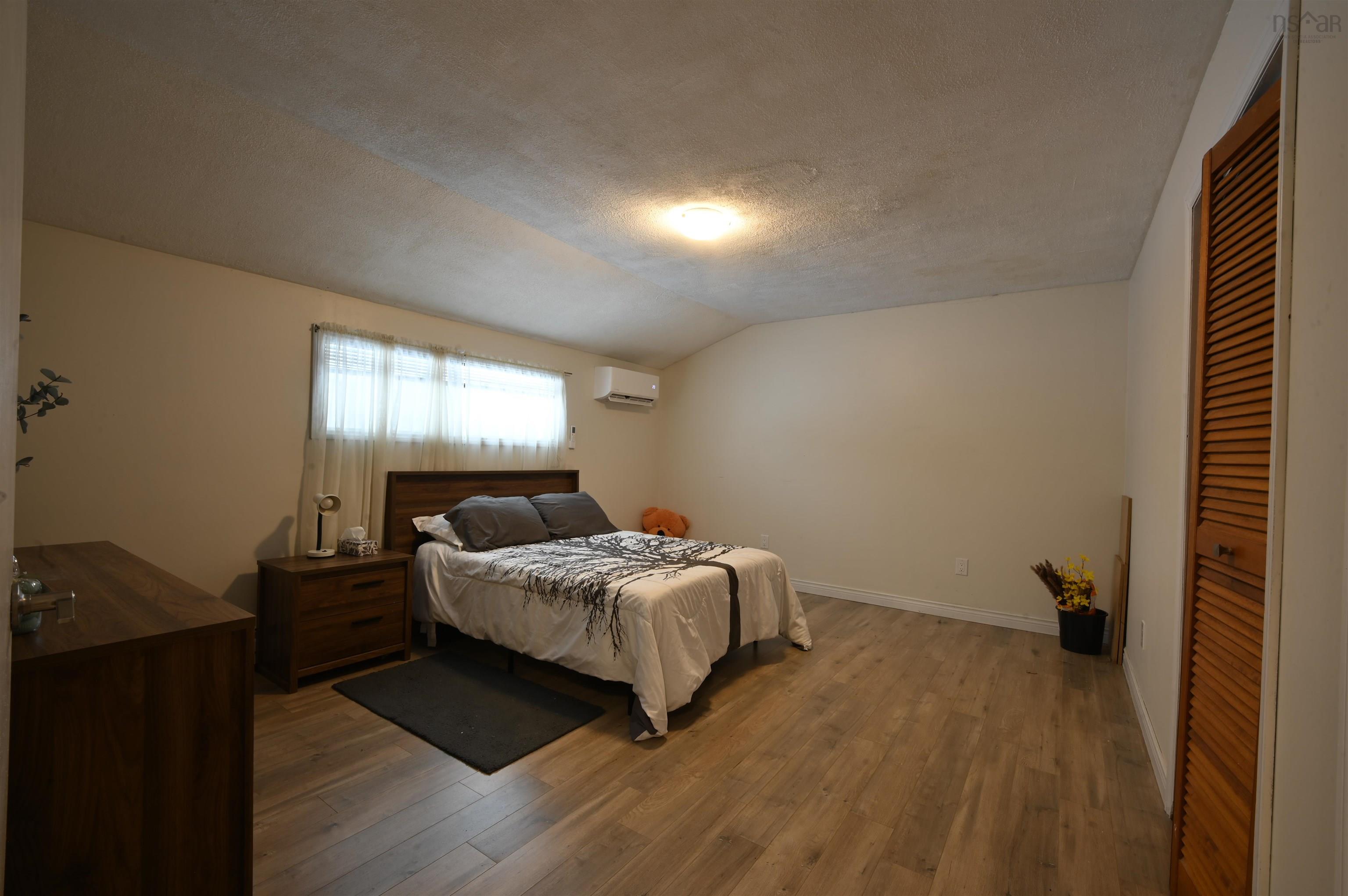 $579,900.00: 26 Terence Bay Road, Whites Lake