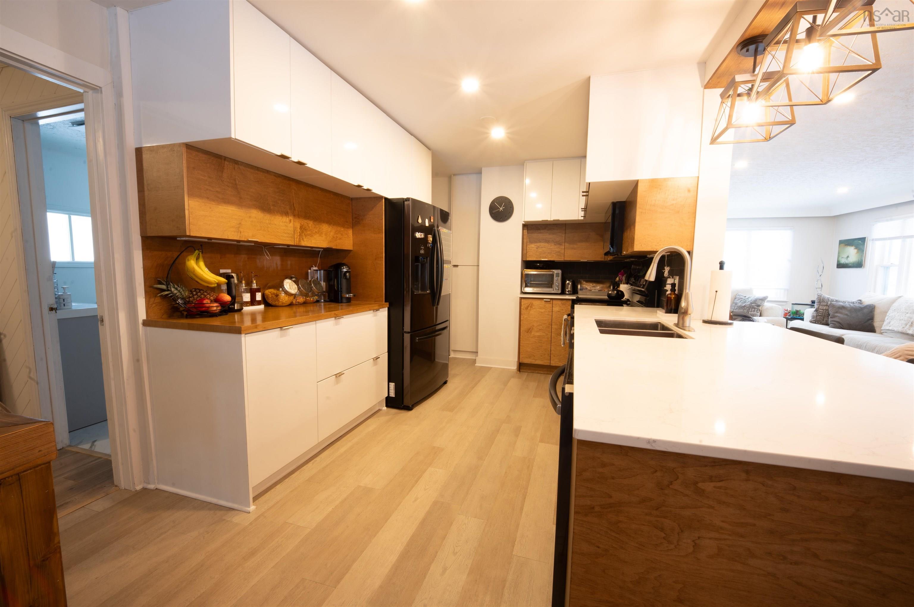 $579,900.00: 26 Terence Bay Road, Whites Lake