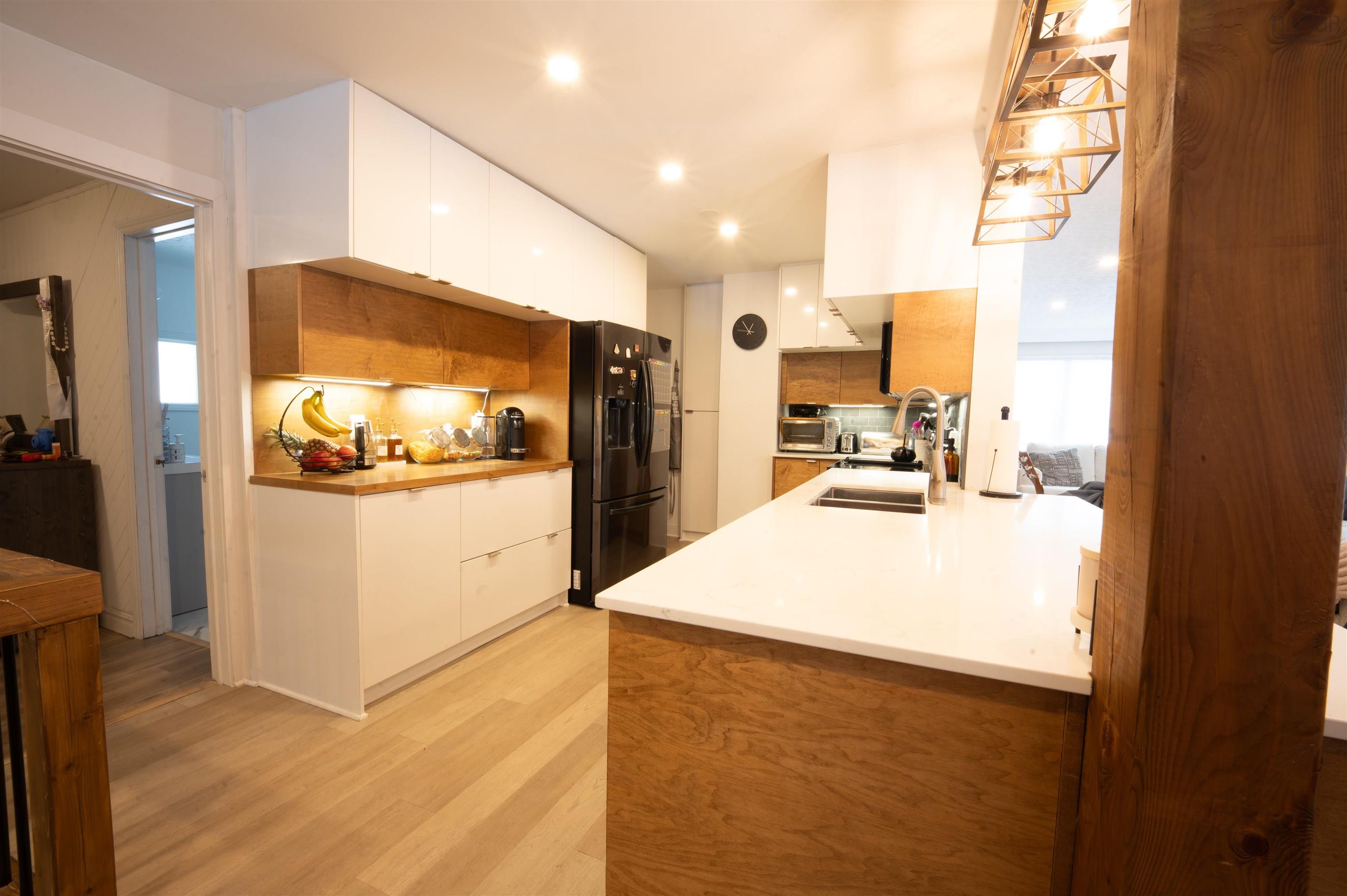 $579,900.00: 26 Terence Bay Road, Whites Lake