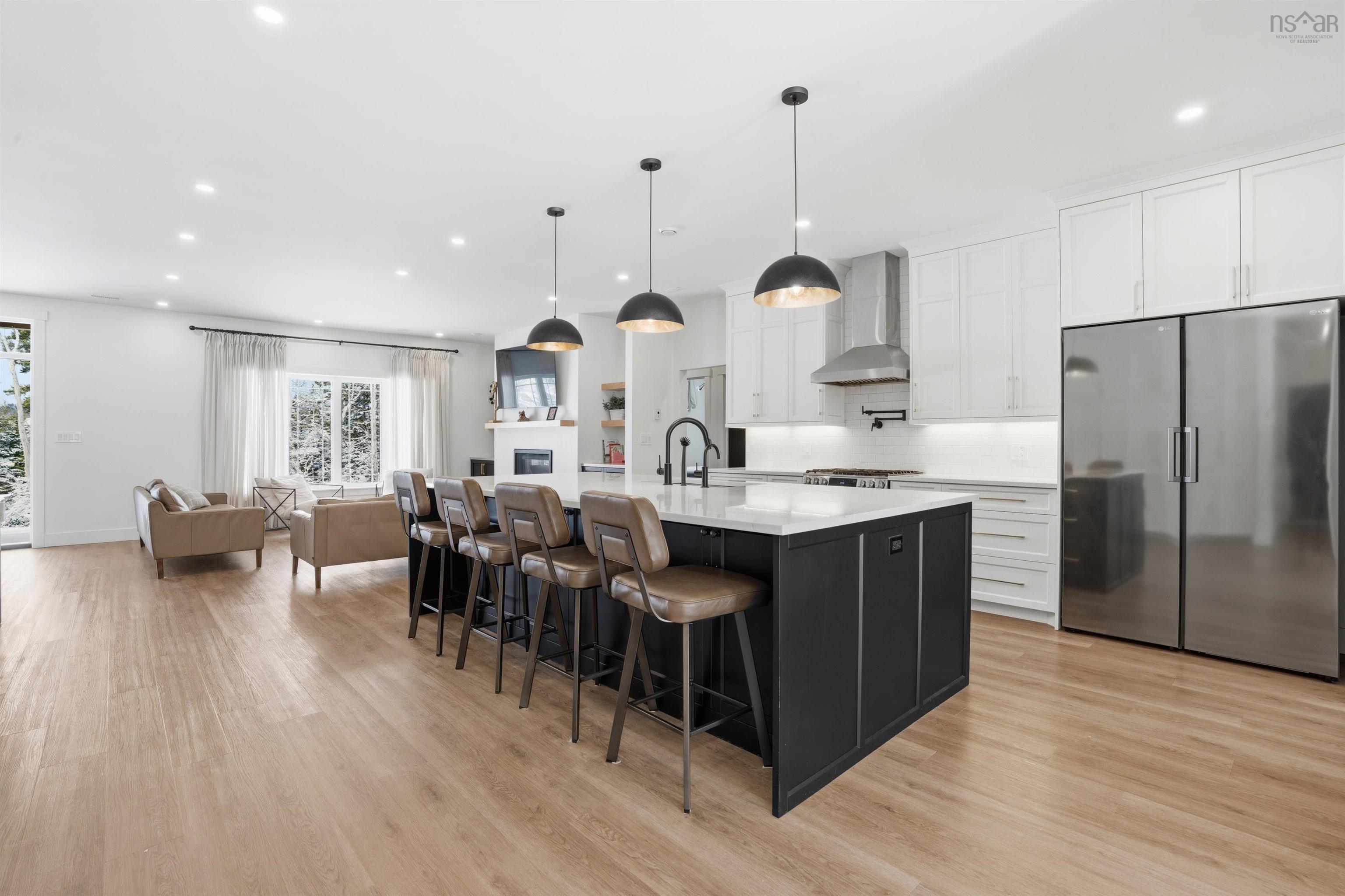 $1,239,000.00: 502 High Road, Fall River