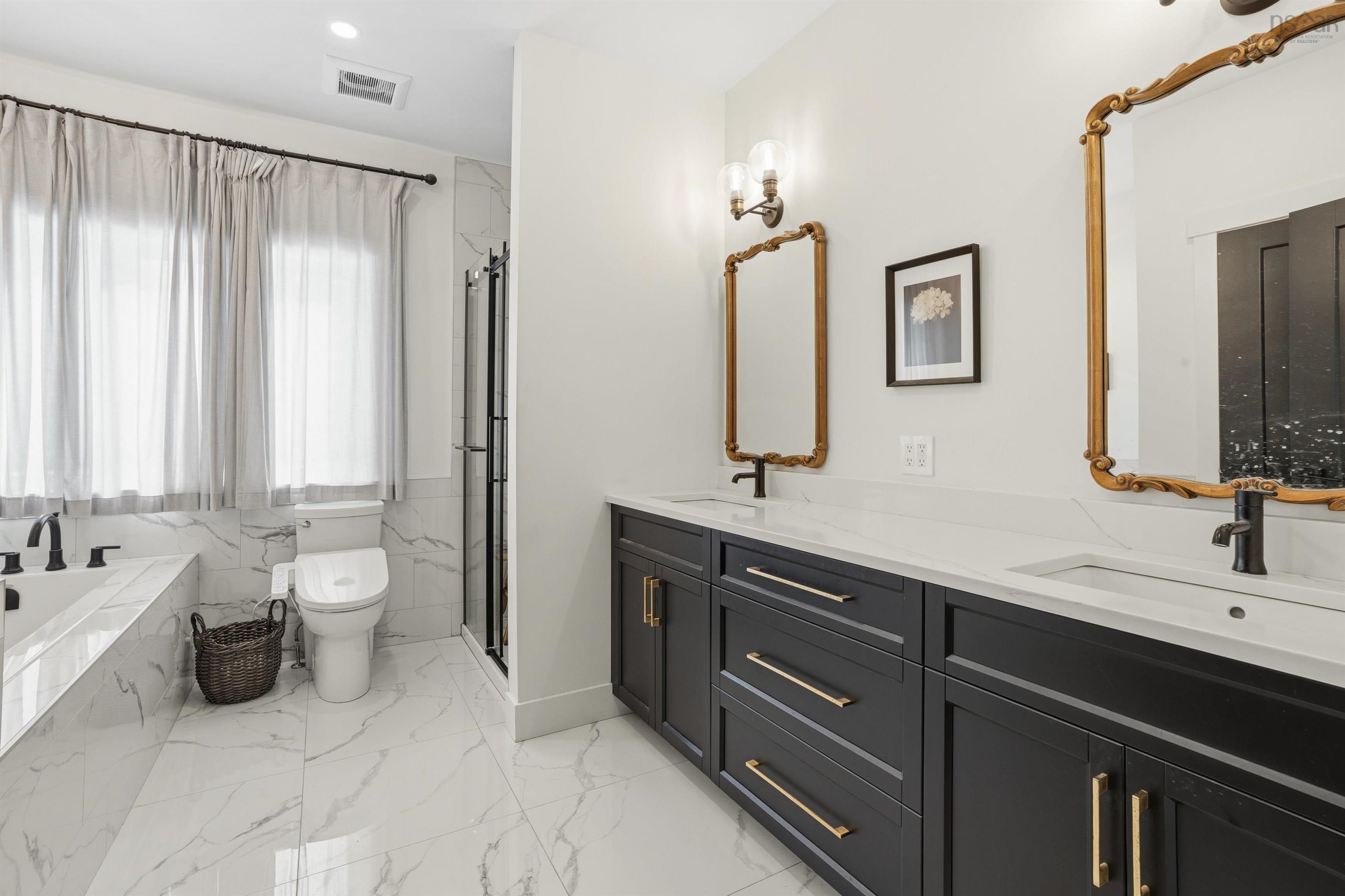 $1,239,000.00: 502 High Road, Fall River