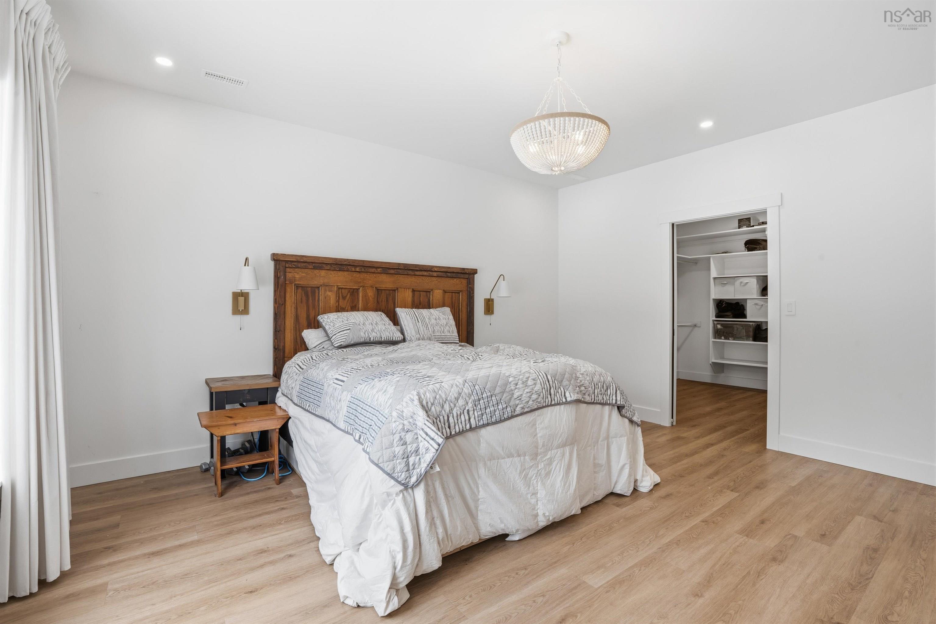 $1,239,000.00: 502 High Road, Fall River