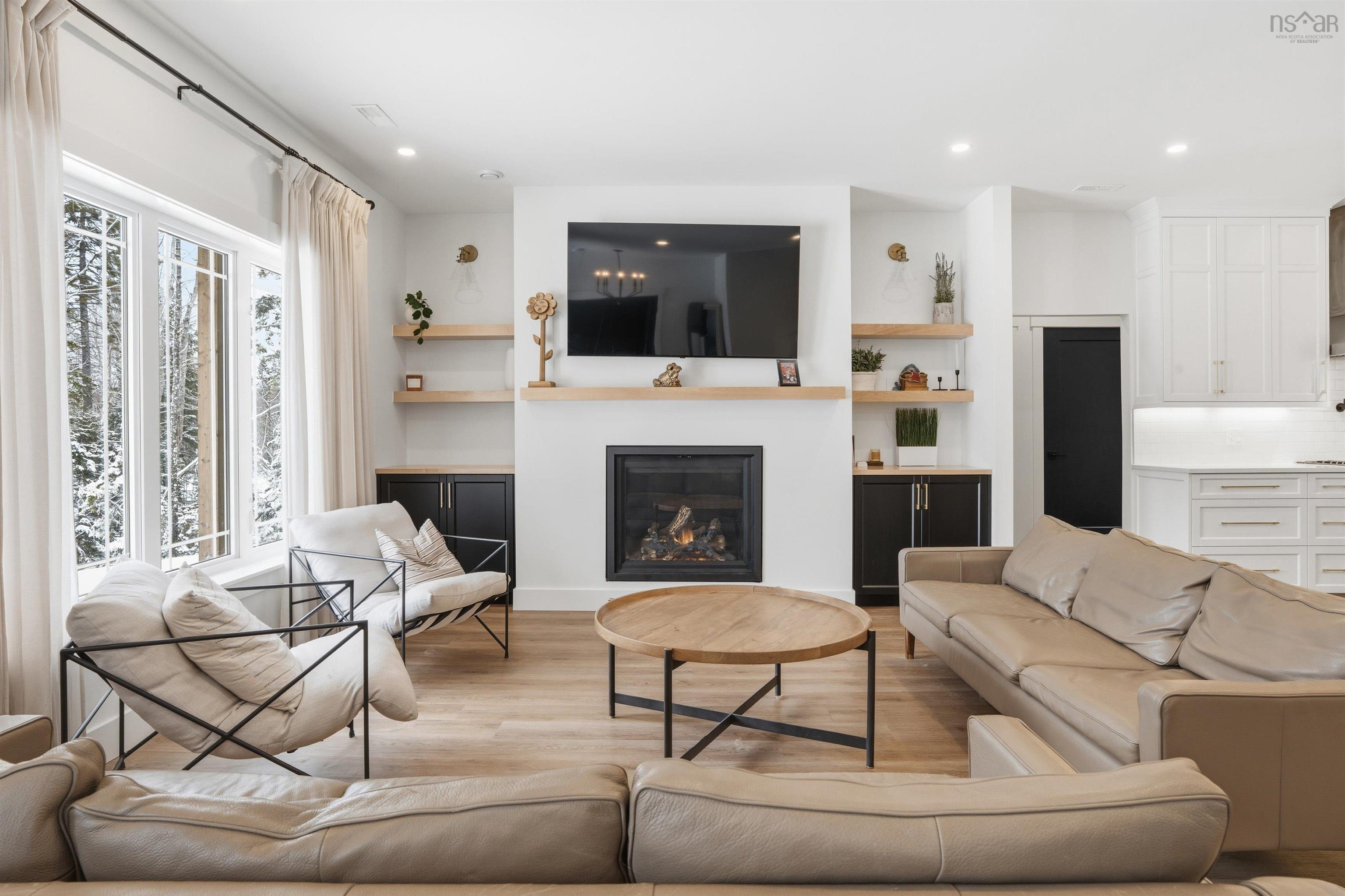 $1,239,000.00: 502 High Road, Fall River