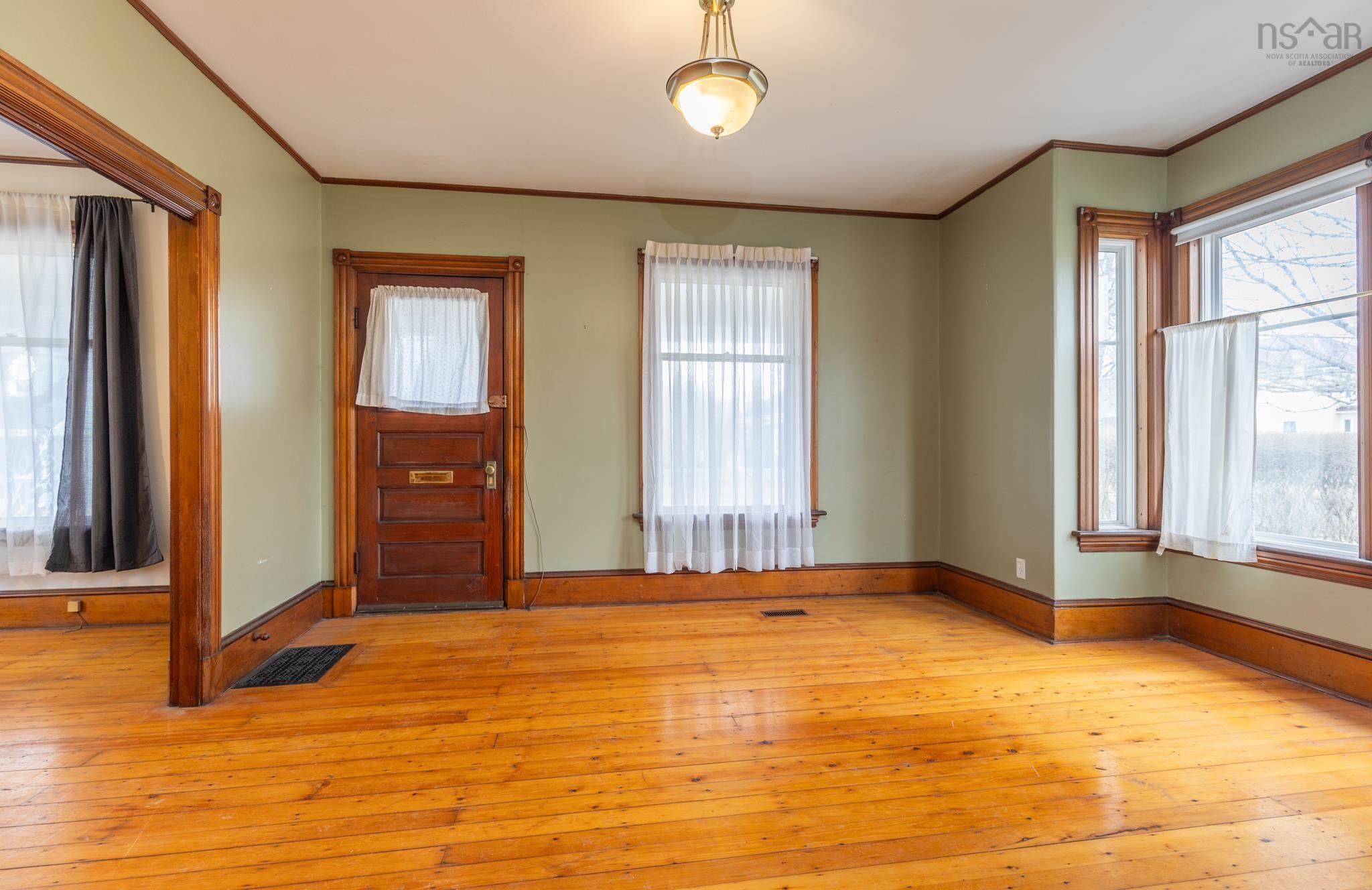 $269,900.00: 30 Porter Street, Yarmouth