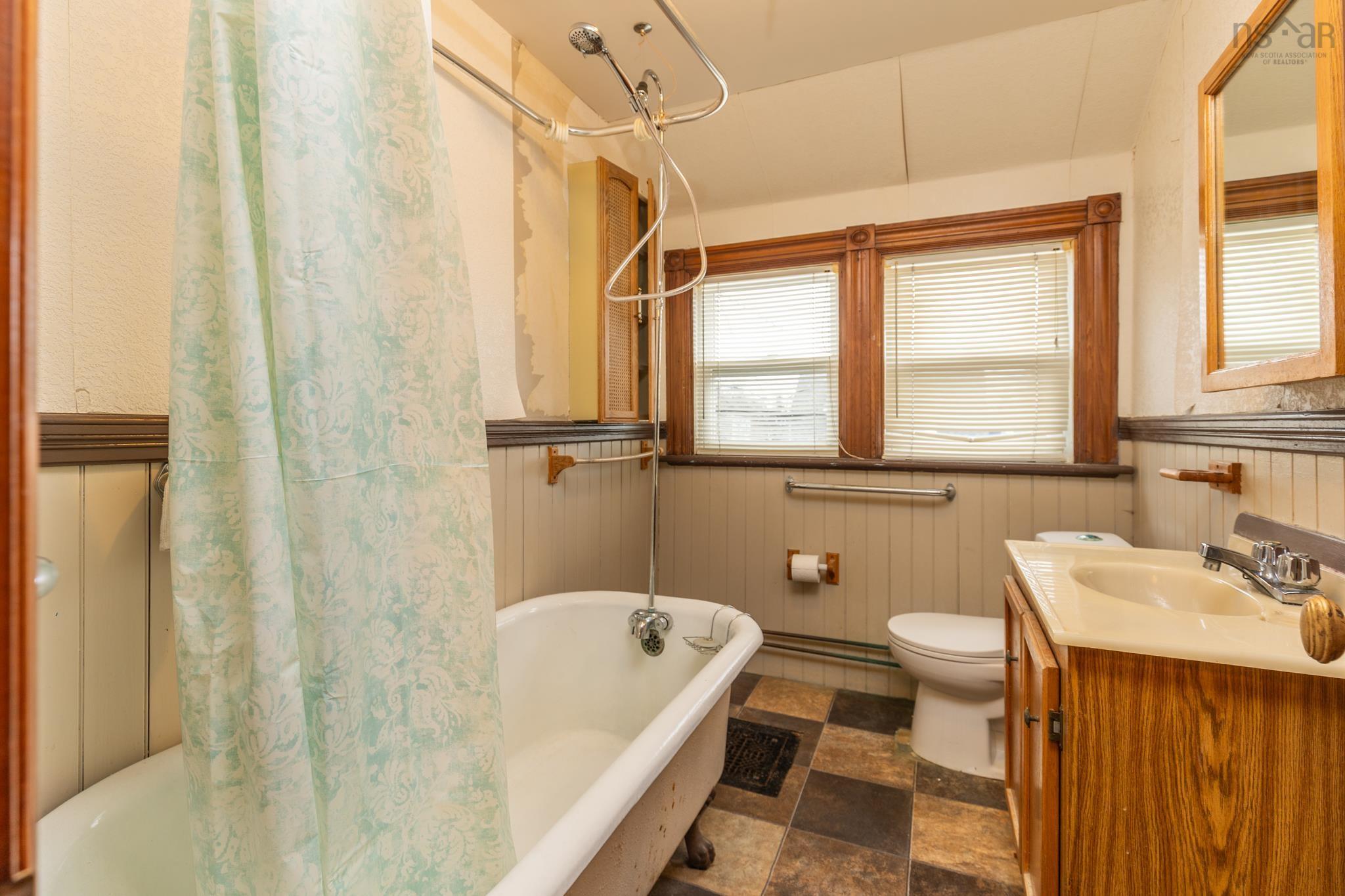 $269,900.00: 30 Porter Street, Yarmouth