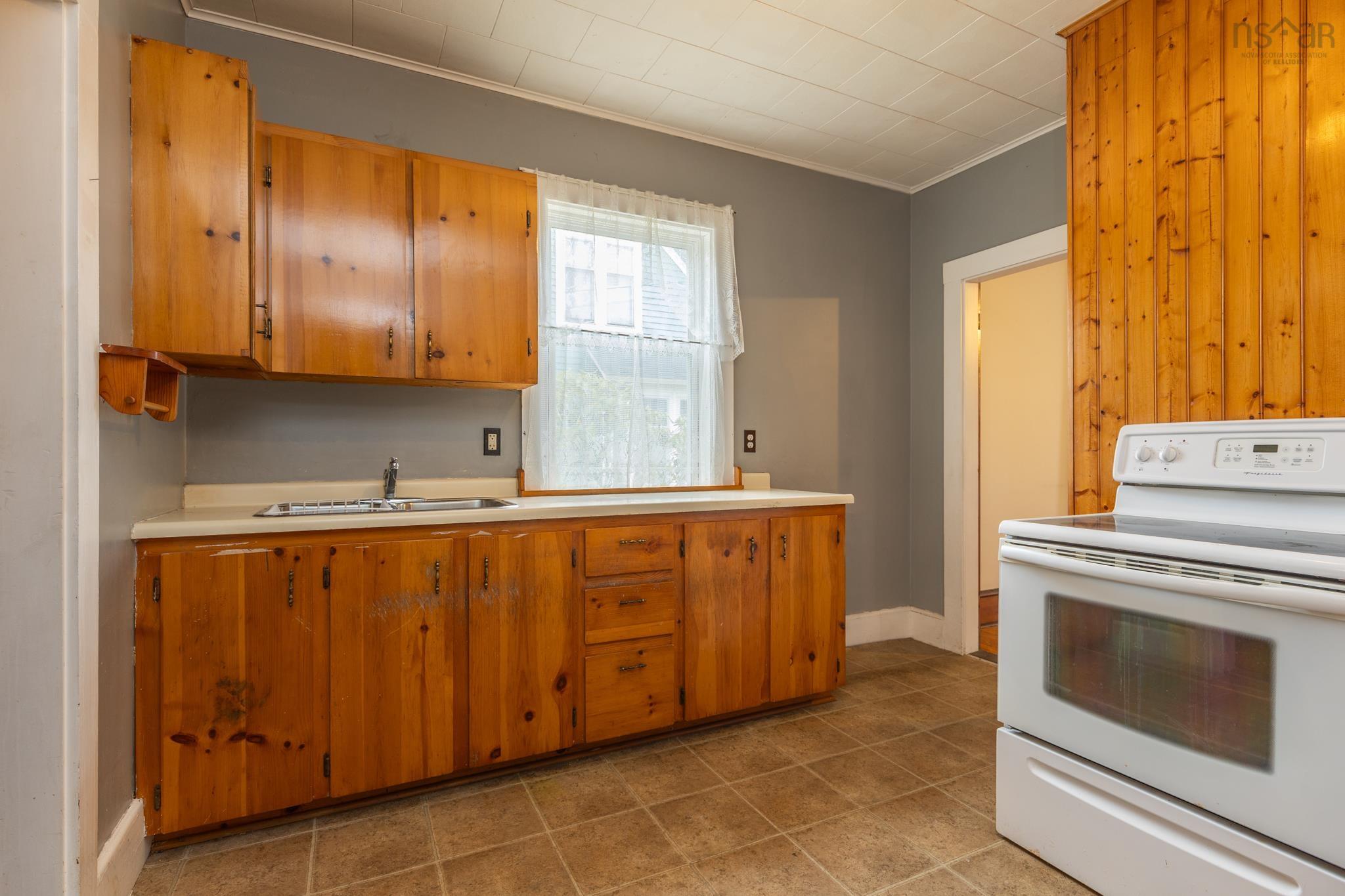 $259,900.00: 30 Porter Street, Yarmouth