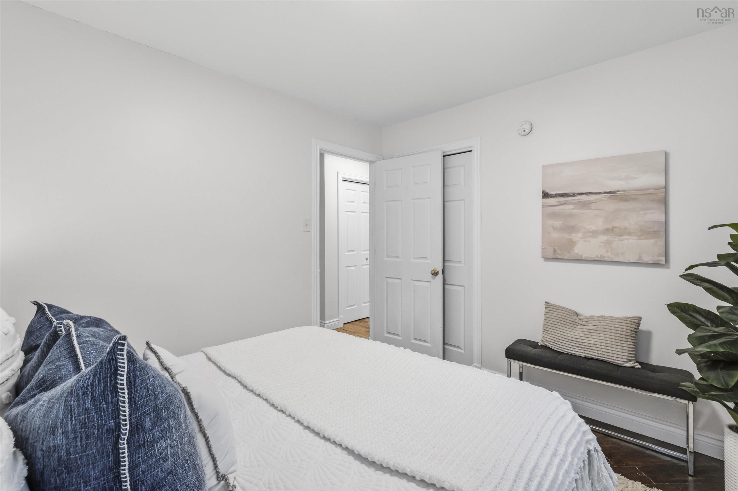 $565,000.00: 869 West Pennant Road, West Pennant