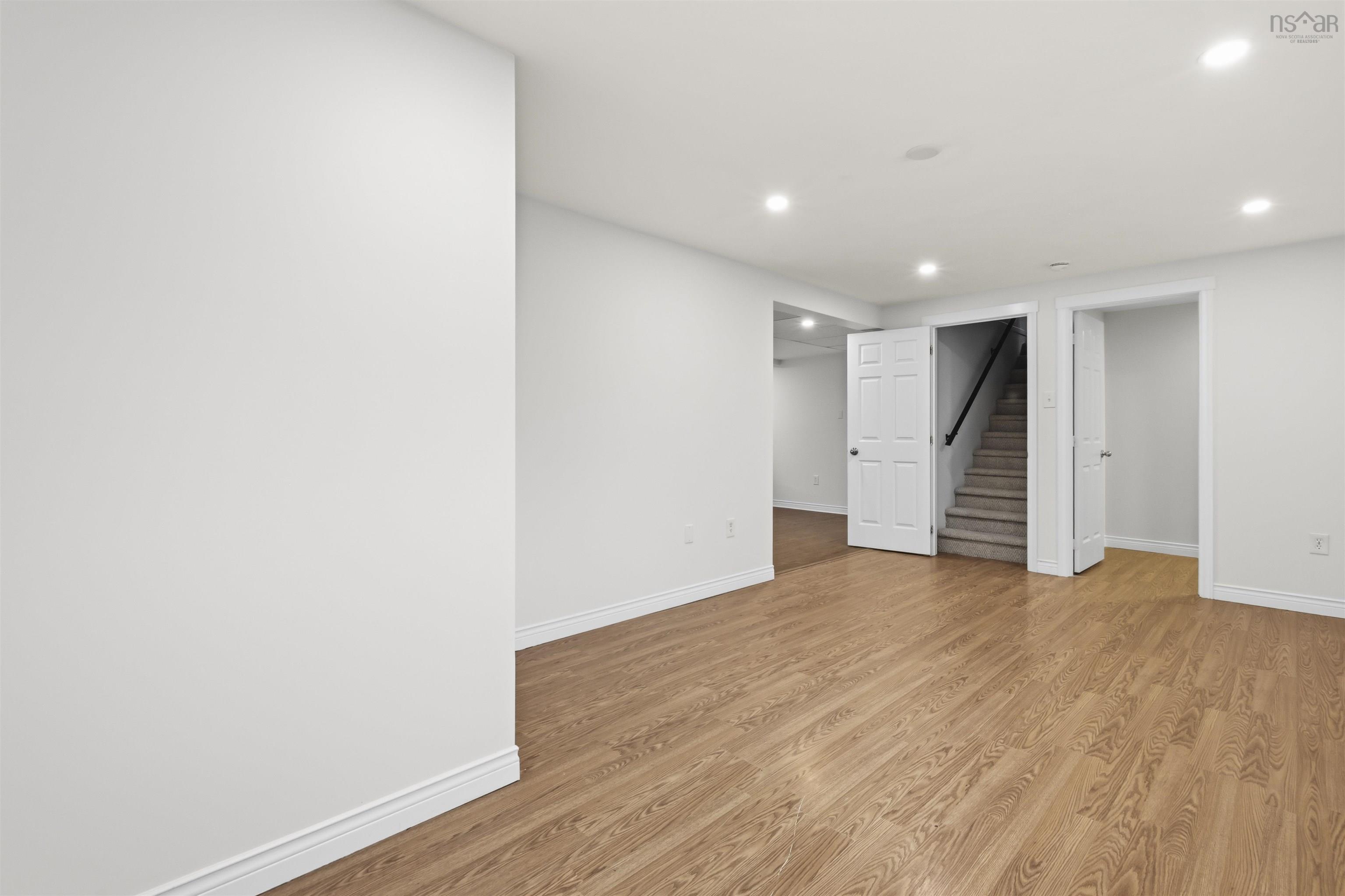 $565,000.00: 869 West Pennant Road, West Pennant