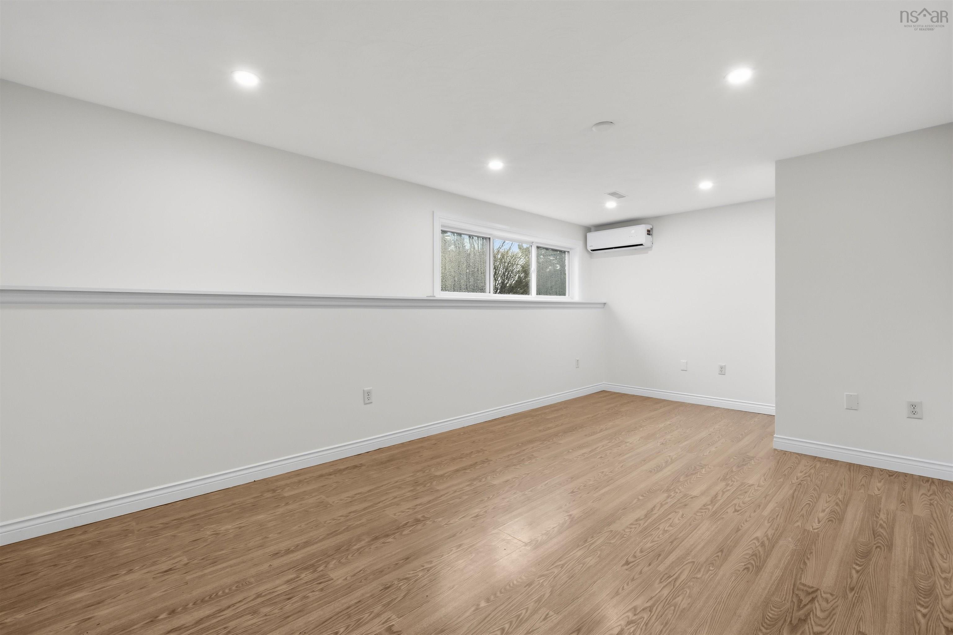 $565,000.00: 869 West Pennant Road, West Pennant