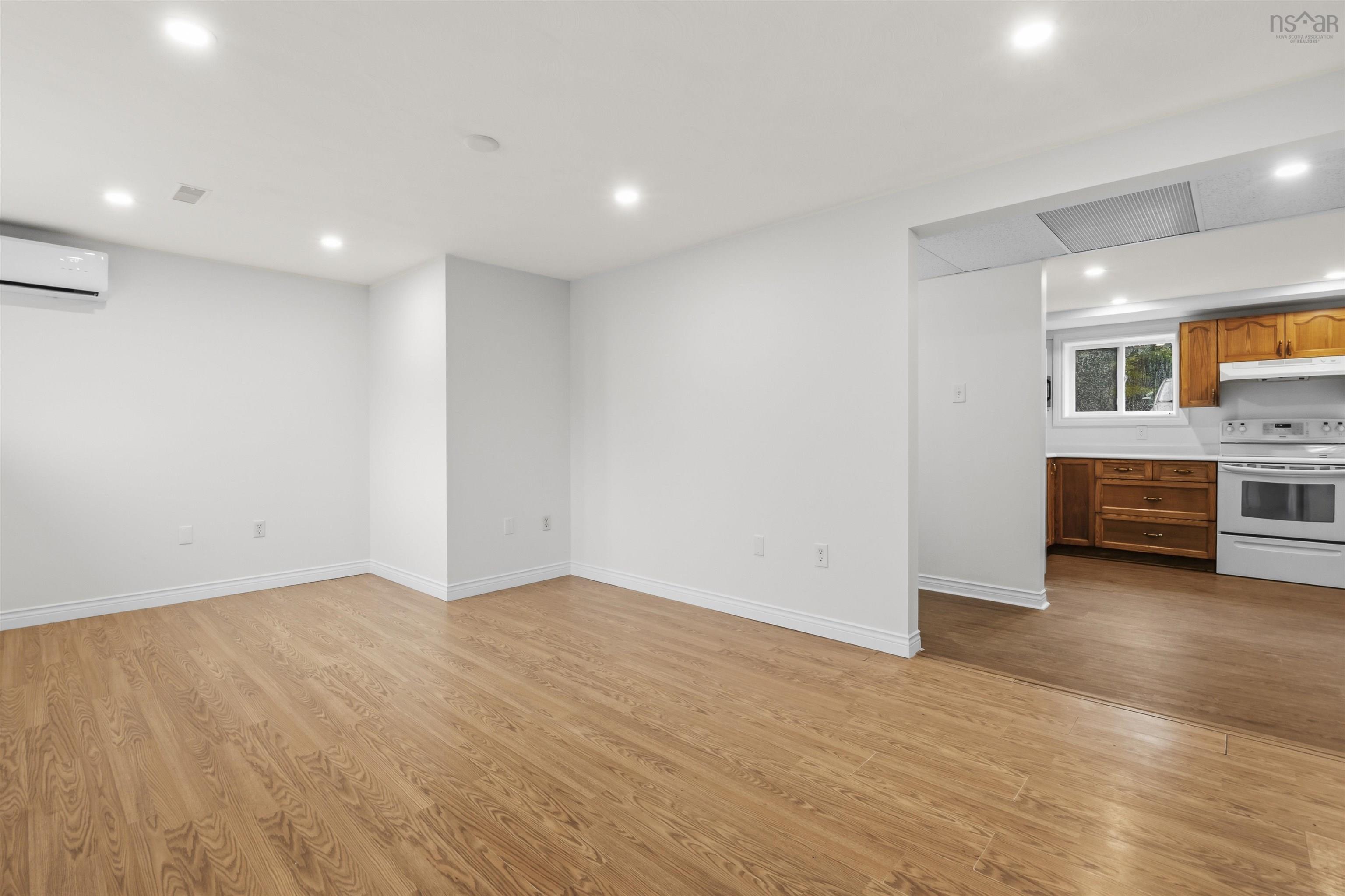 $565,000.00: 869 West Pennant Road, West Pennant