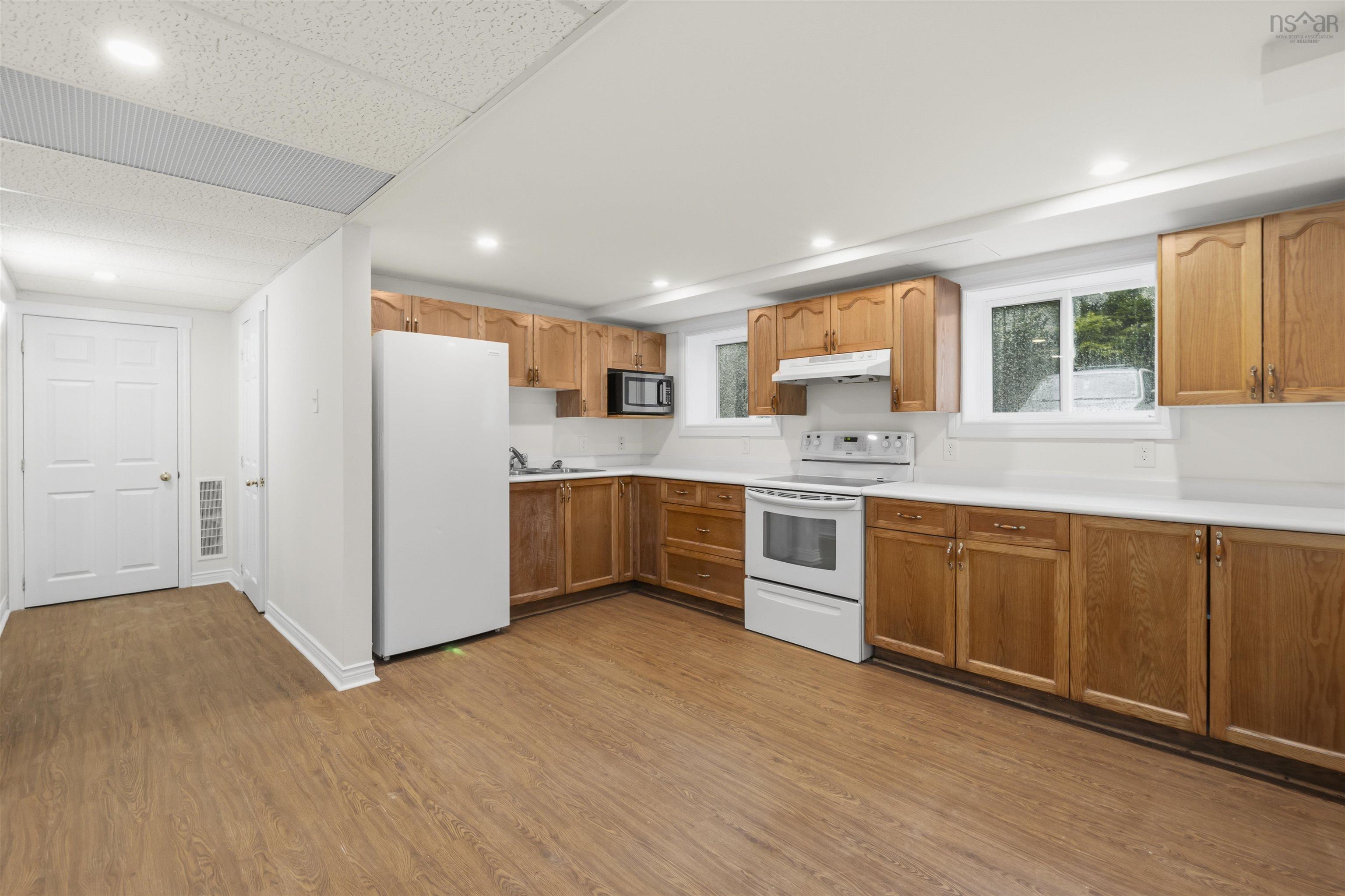 $565,000.00: 869 West Pennant Road, West Pennant